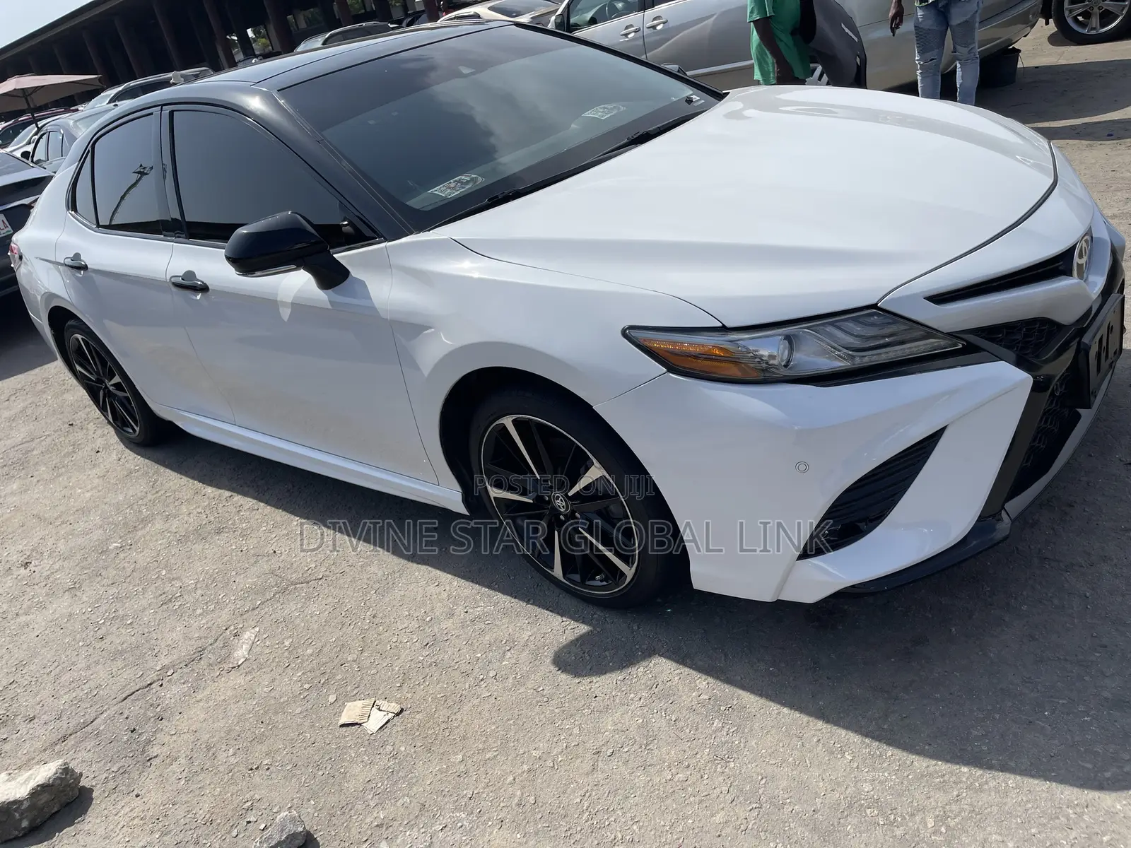 Toyota Camry XSE (2.5L 4cyl 8A) 2019 White