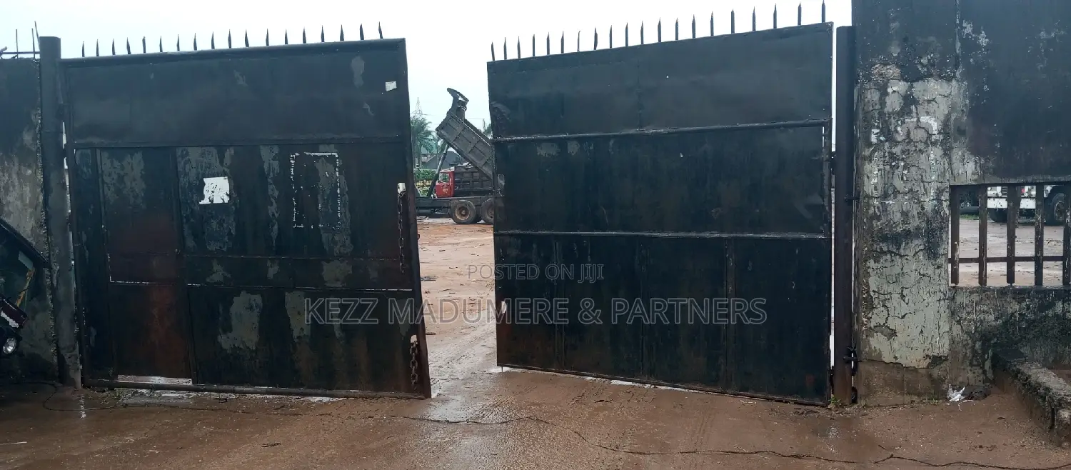 For Sale : 18 Fenced Plots by Osisioma Flyover