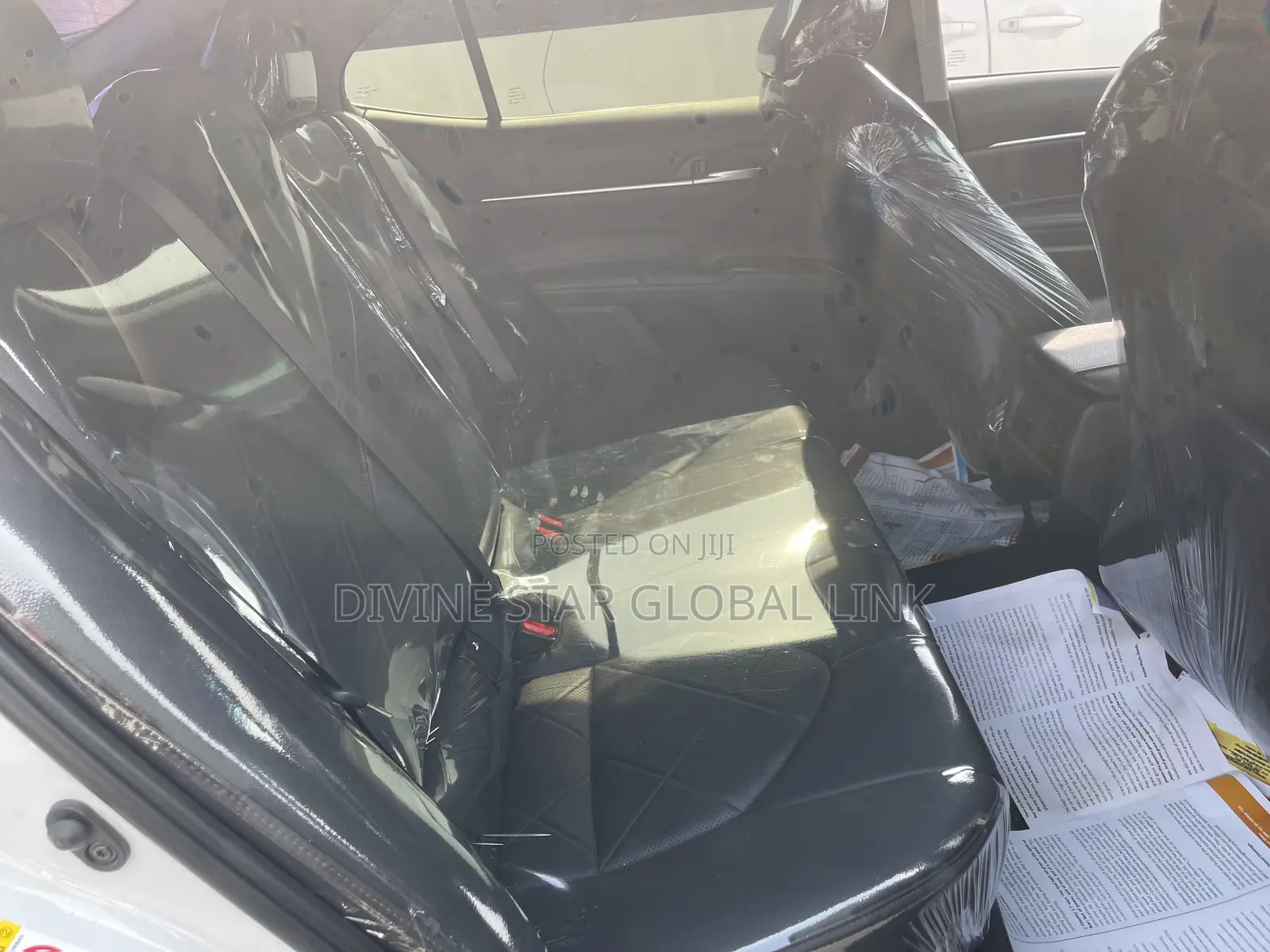Toyota Camry XLE (2.5L 4cyl 8A) 2019 White