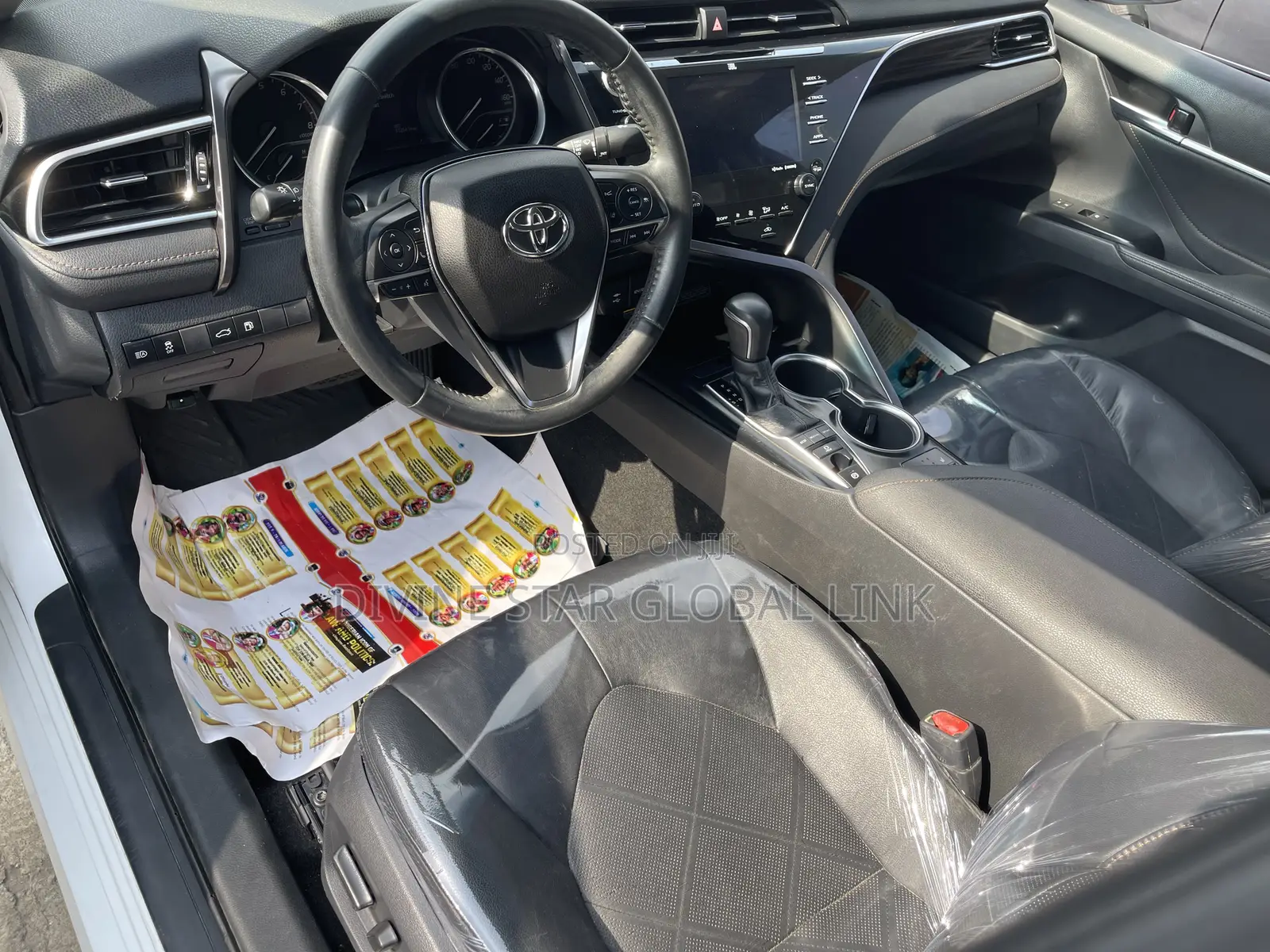 Toyota Camry XLE (2.5L 4cyl 8A) 2019 White