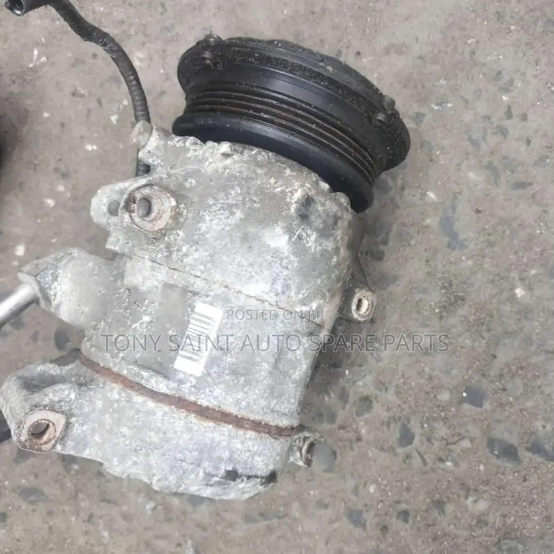 Toyota Venza Direct Tokunbo Automatic Compressor 4plug