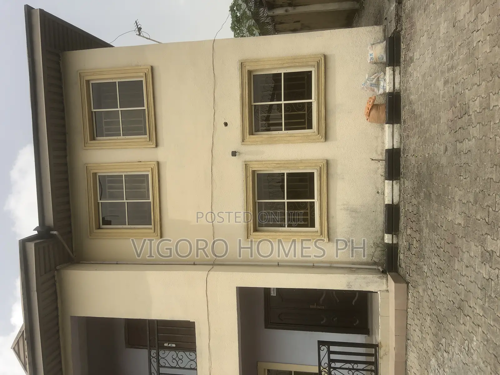 Duplexes 4 Bedroom Each