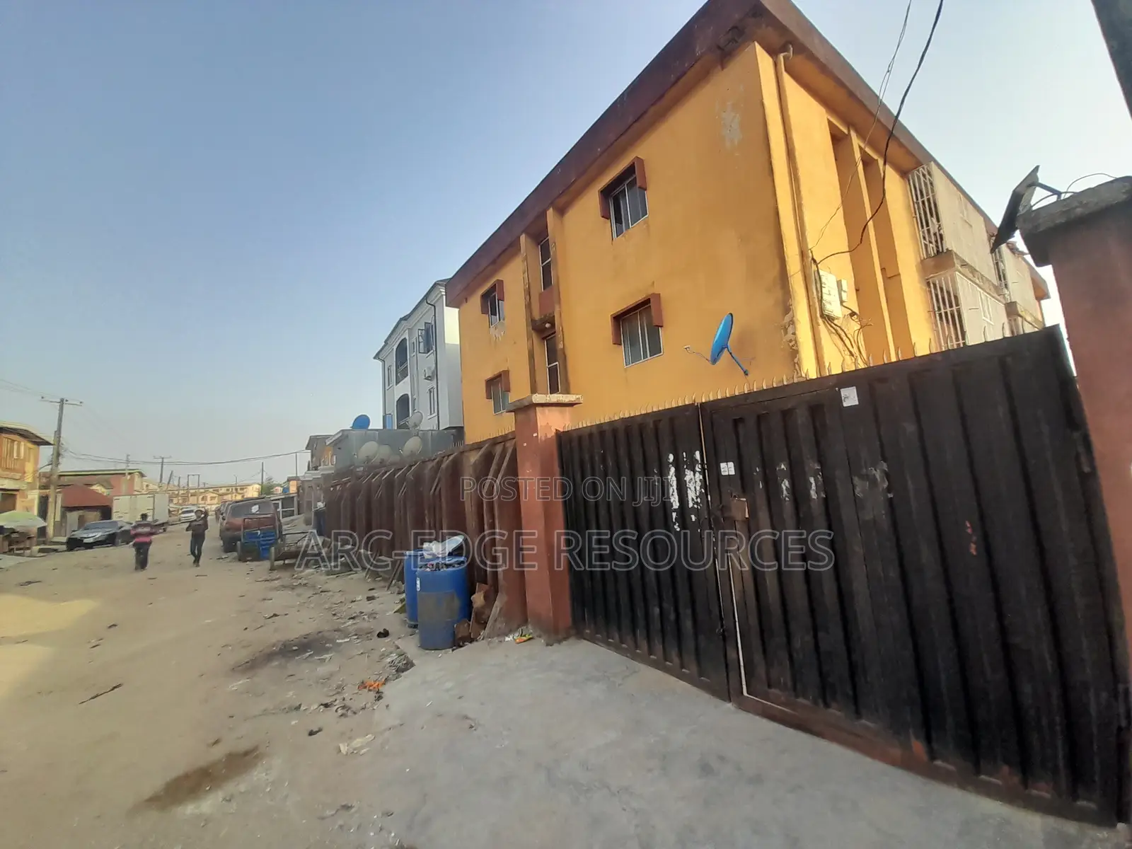 3bdrm Block of Flats in Ago Palace for sale