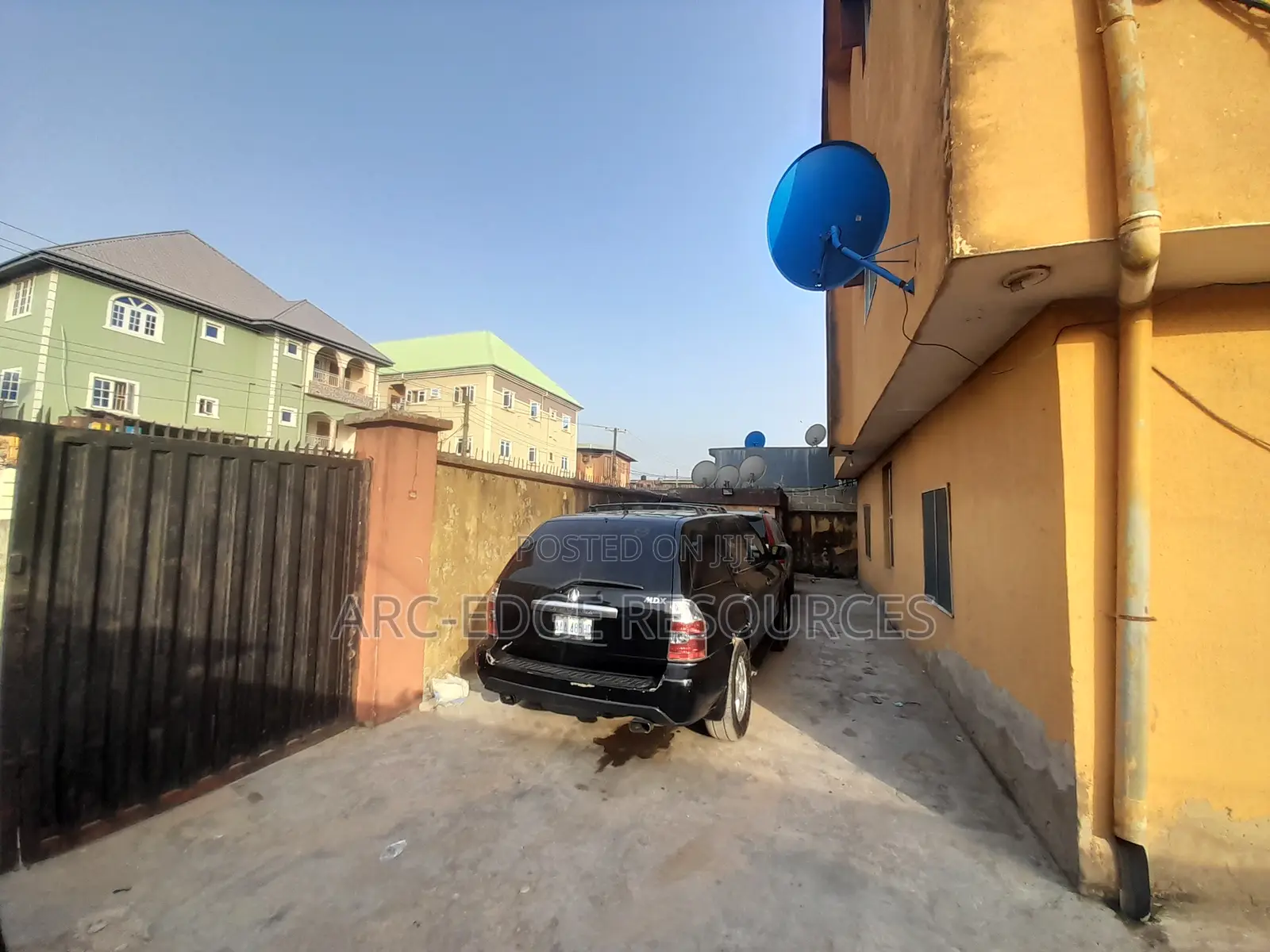 3bdrm Block of Flats in Ago Palace for sale