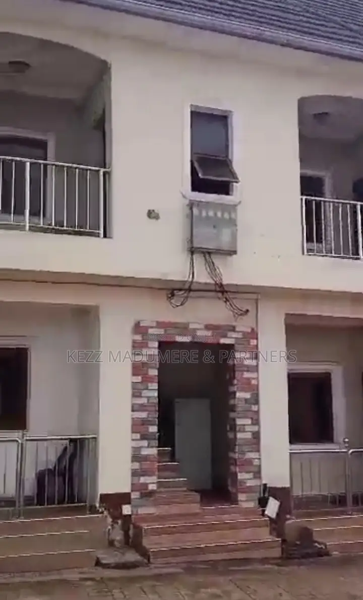 8bdrm Block of Flats in Near Ngozi Estate , for sale