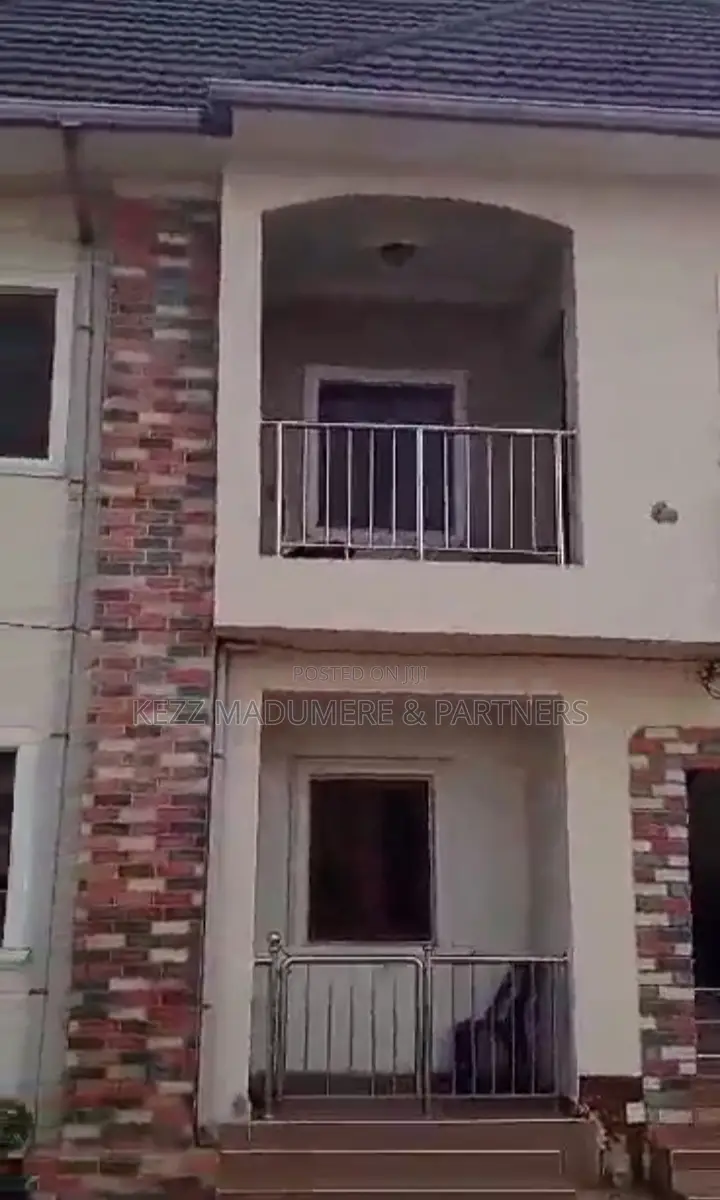 8bdrm Block of Flats in Near Ngozi Estate , for sale
