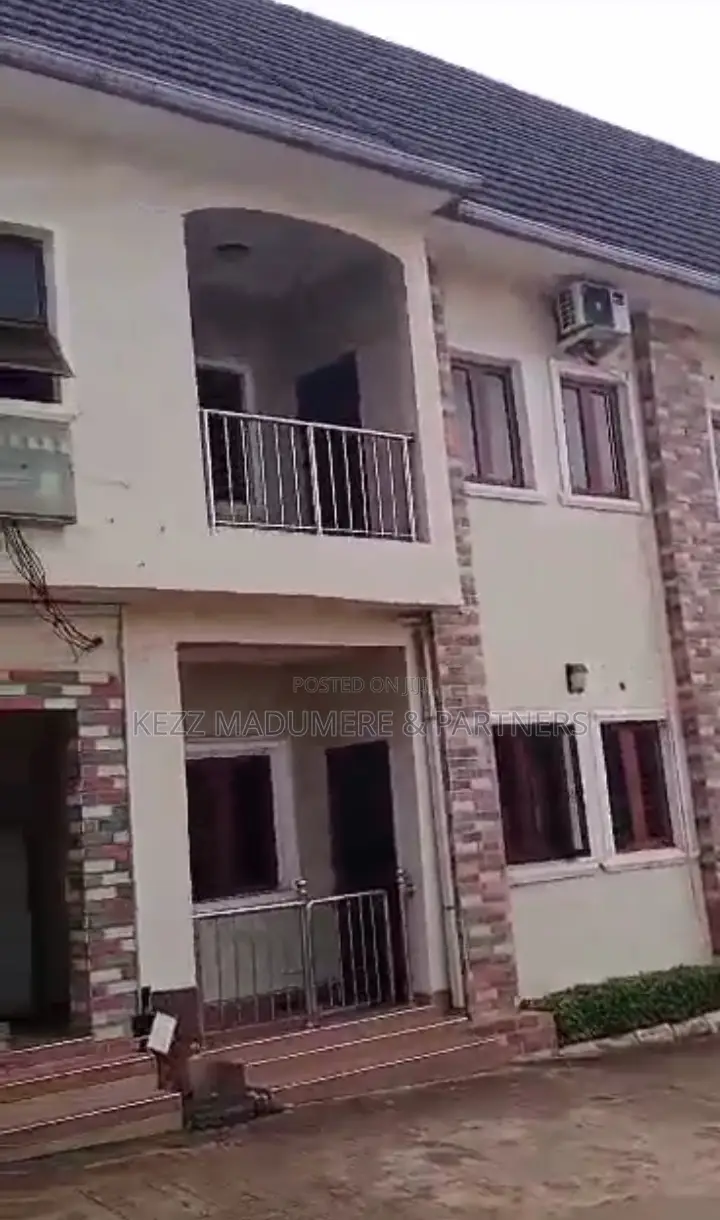 8bdrm Block of Flats in Near Ngozi Estate , for sale