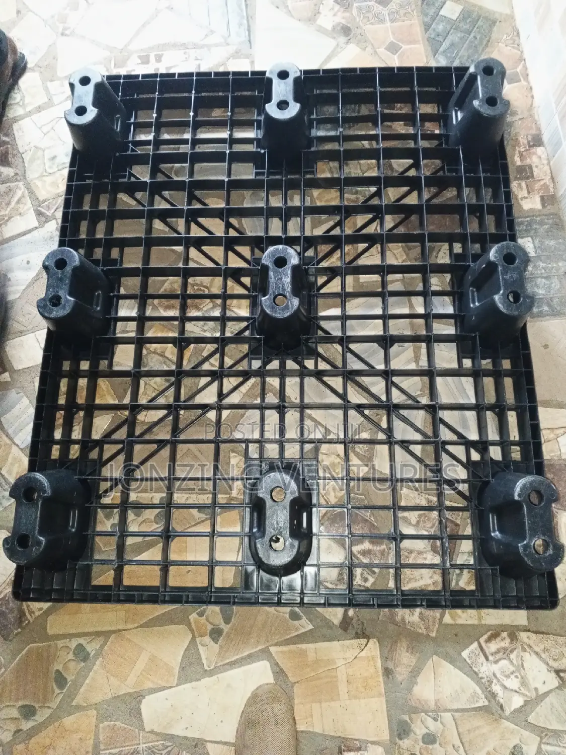 Plastic Pallets for Storage in Warehouses and Factories.
