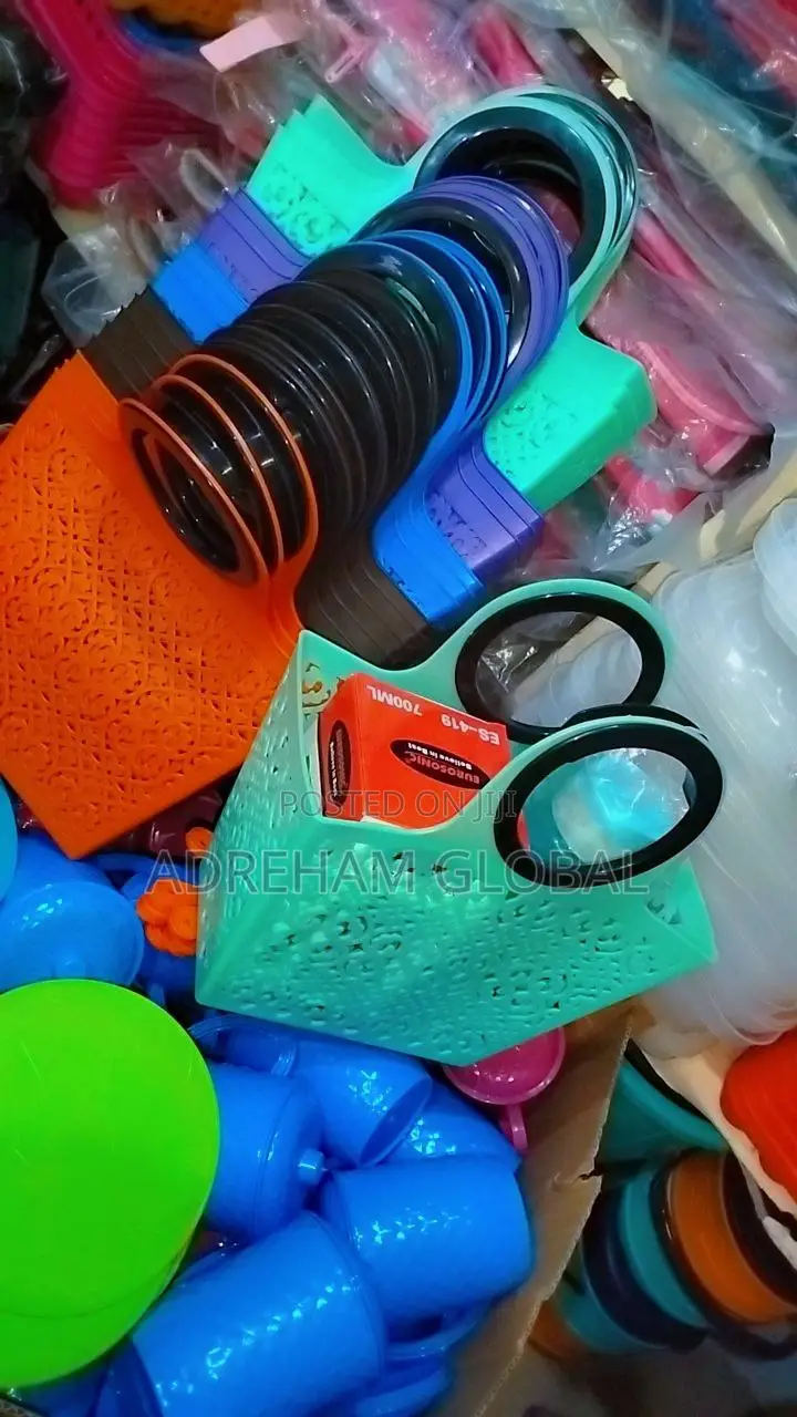 Happy Shopping Plastic Basket With Handle