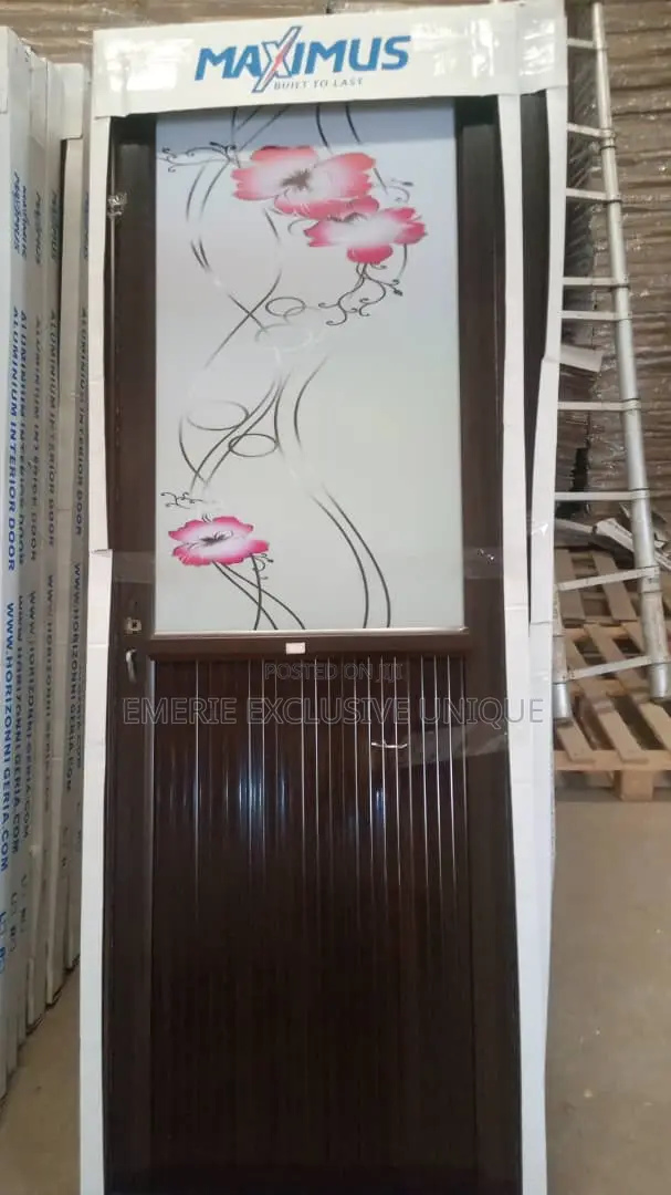 750 (2.5) Toilet and Bathroom Door