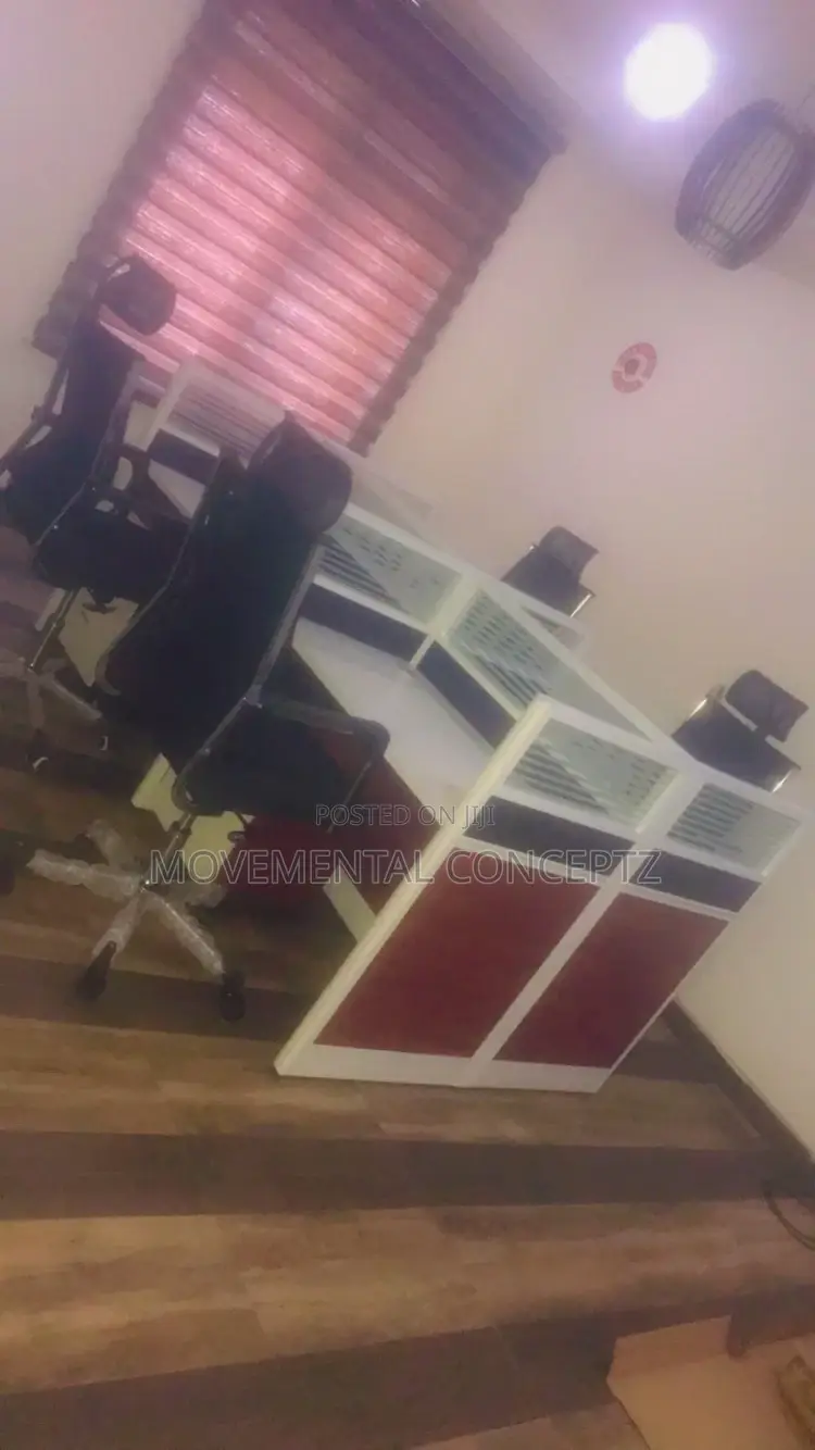 4 Seater Work Station