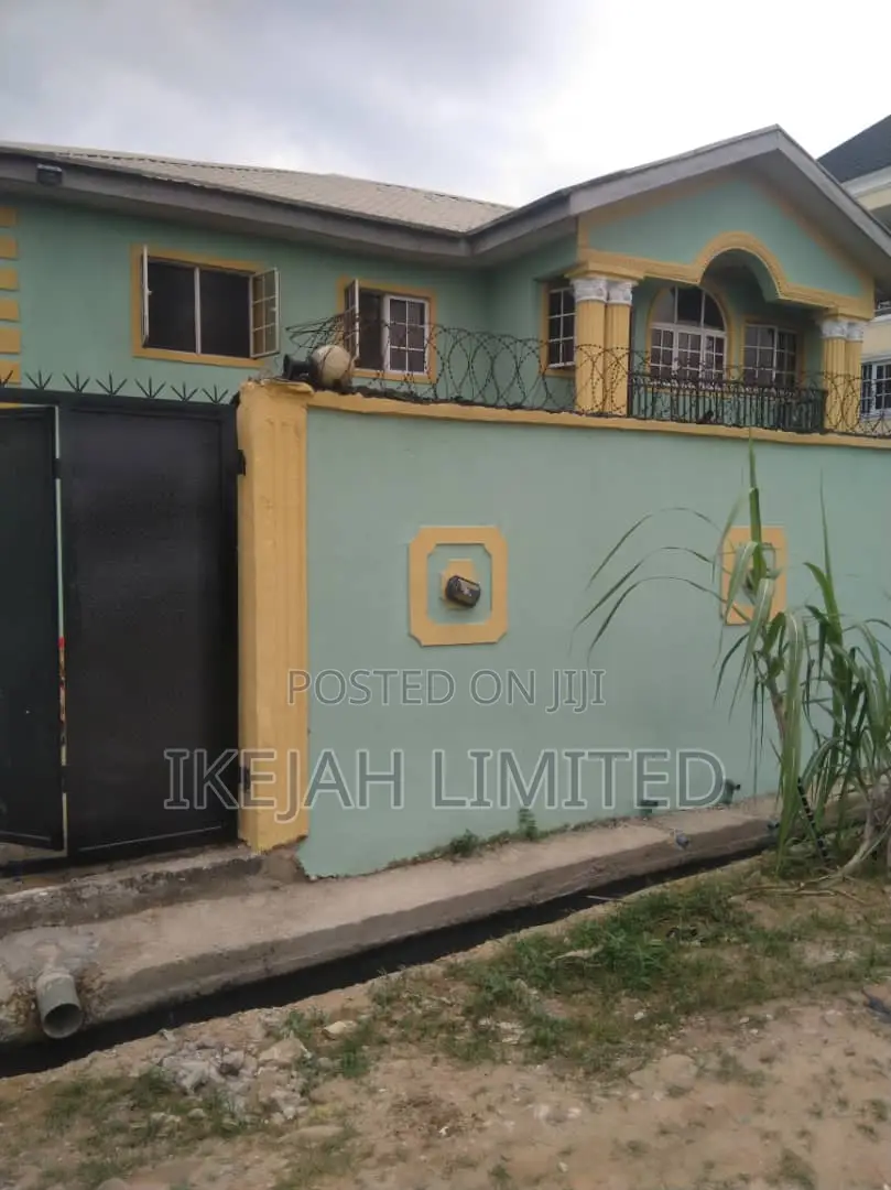 3bdrm Block of Flats in Landcept Properties, Omole Phase 2 for sale