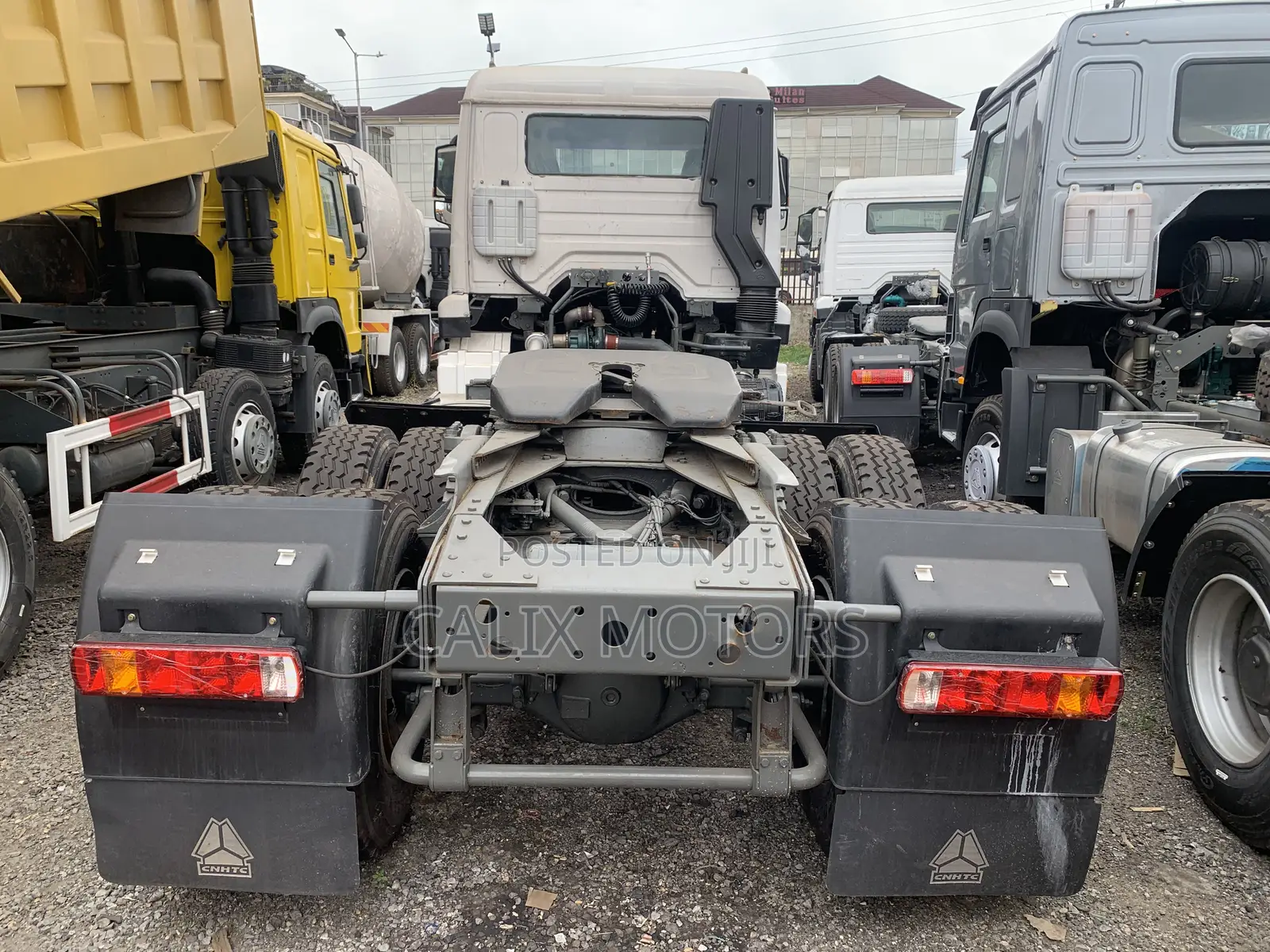 Foreign Used Howo Sinotruck Tractor Head