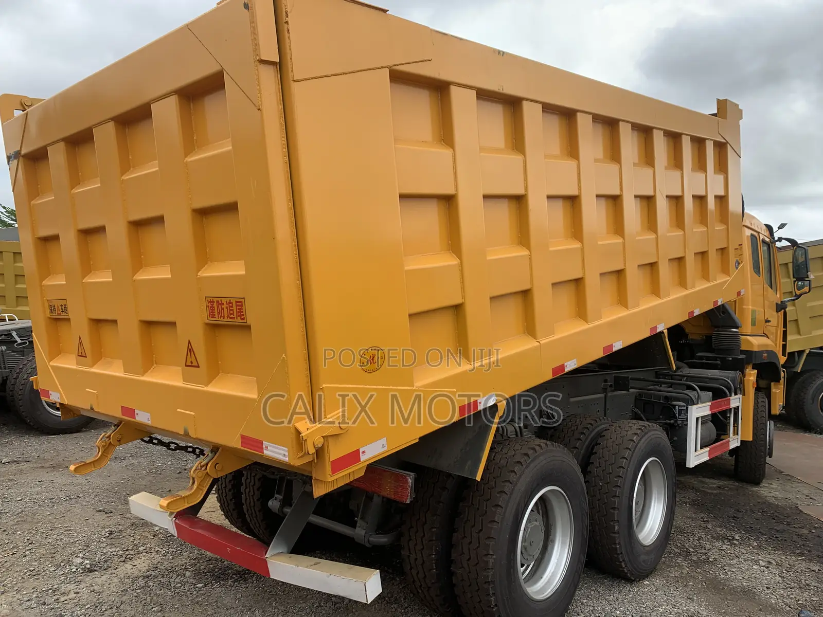 Foreign Used Howo Sinotruck Tipper 371hp