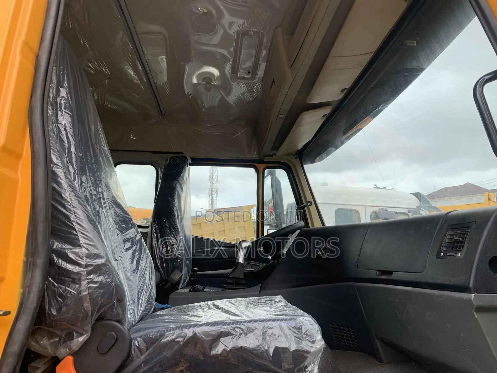 Foreign Used Howo Sinotruck Tipper 371hp