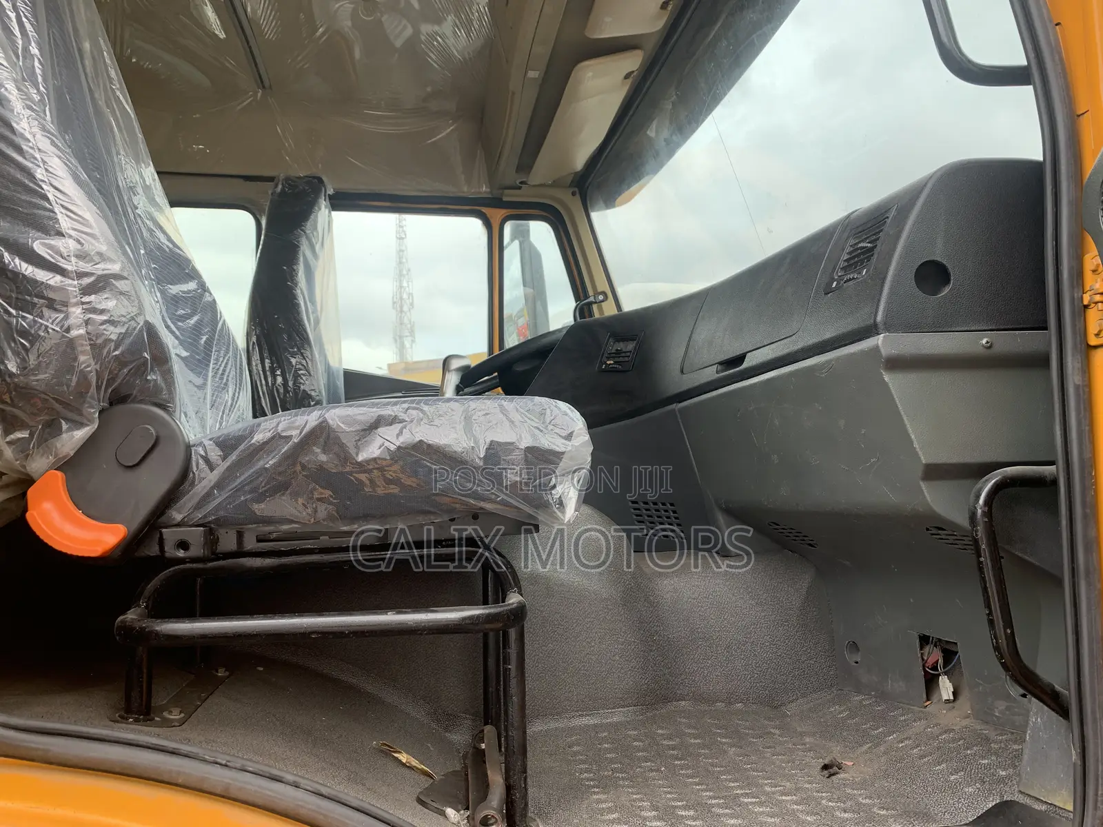 Foreign Used Howo Sinotruck Tipper 371hp