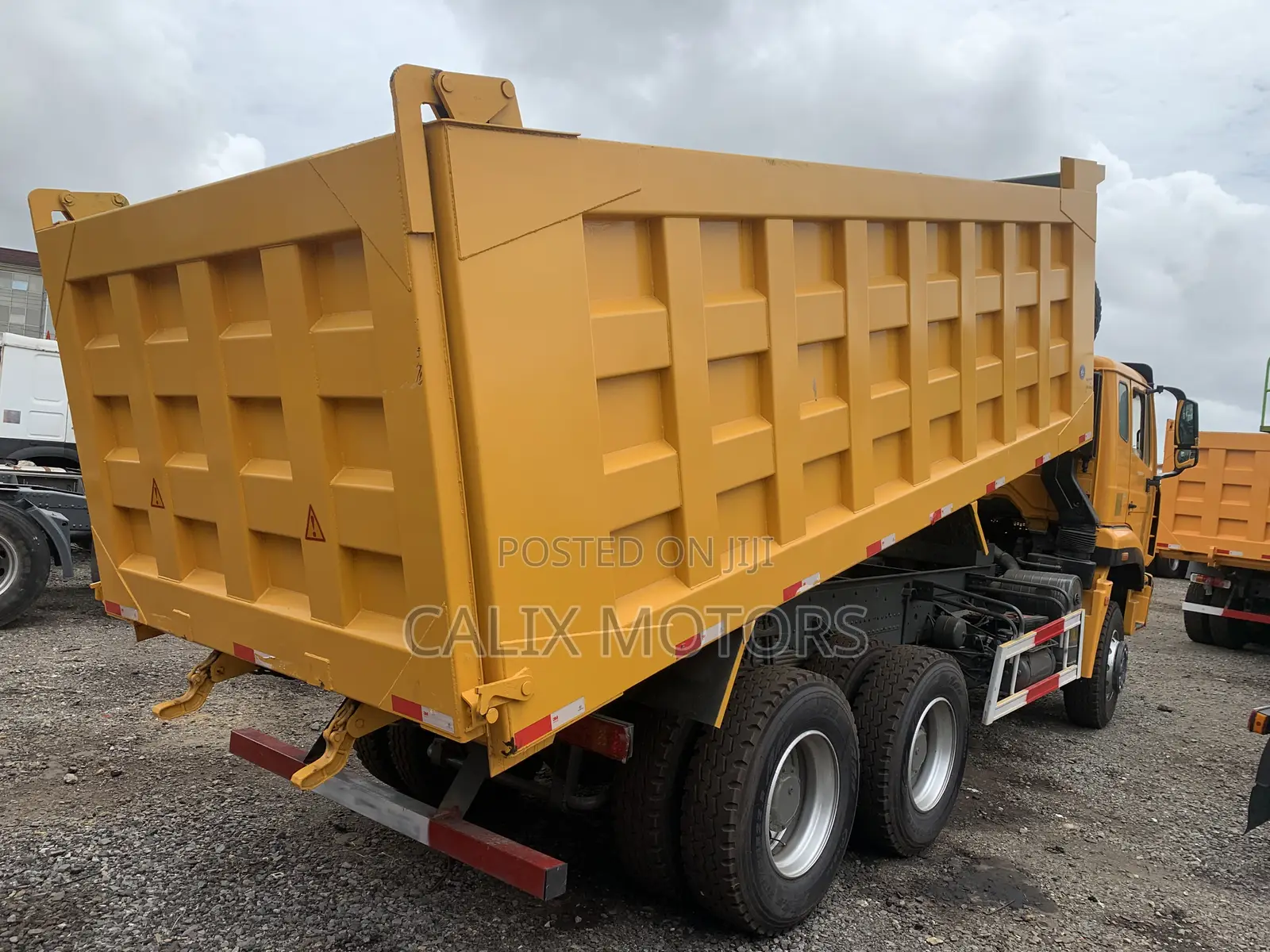 Foreign Used Howo Sinotruck Tipper 371hp.
