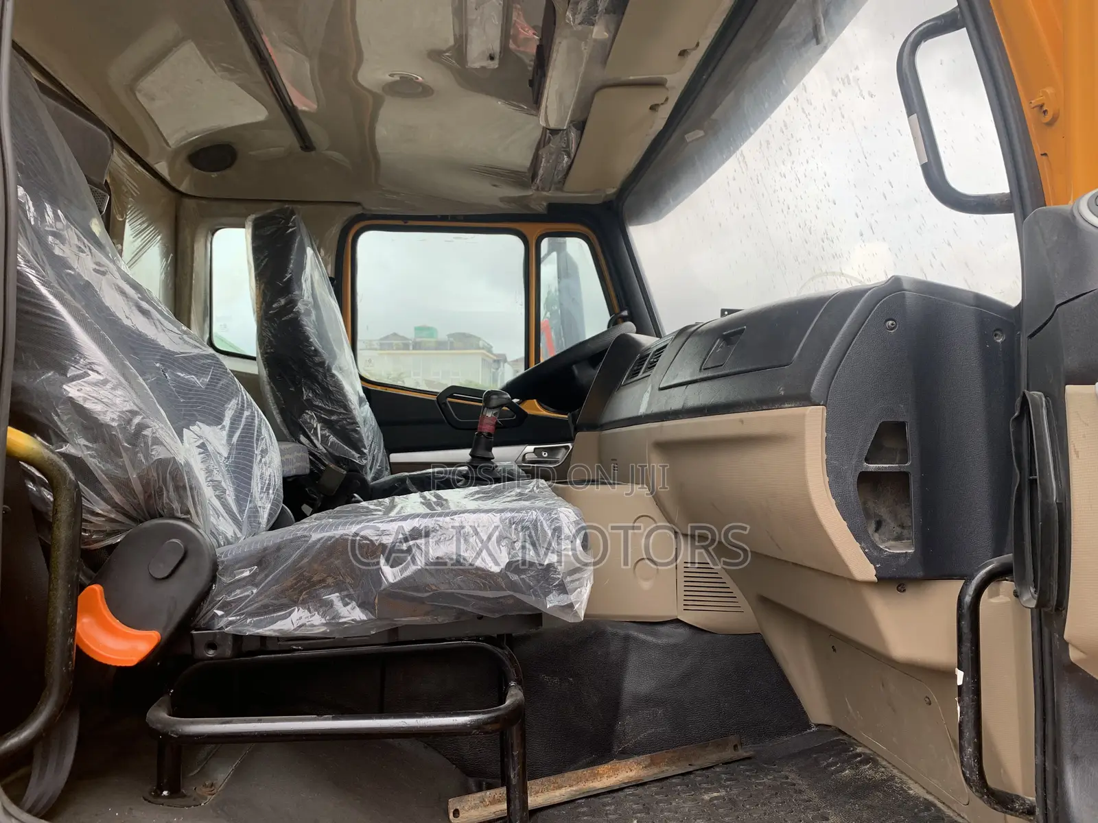 Foreign Used Howo Sinotruck Tipper 371hp.