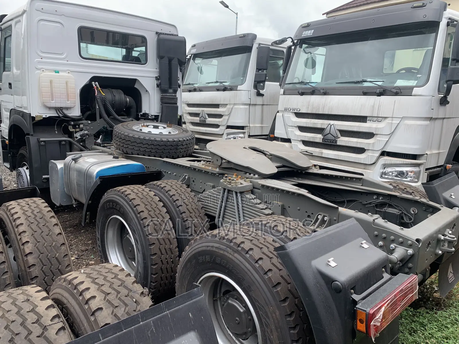 Brand New Howo Sinotruck Tractor Head 371hp.