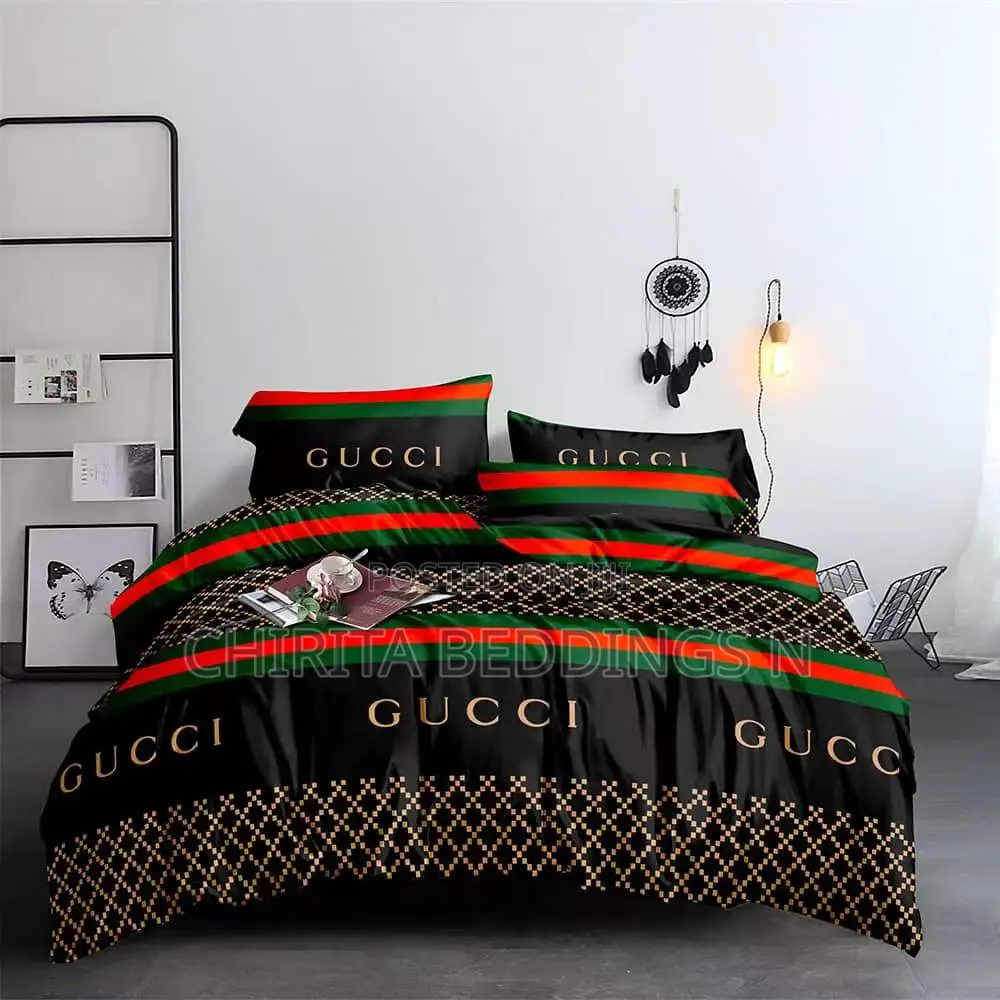 Bedsheet With 4 Pillowcases
