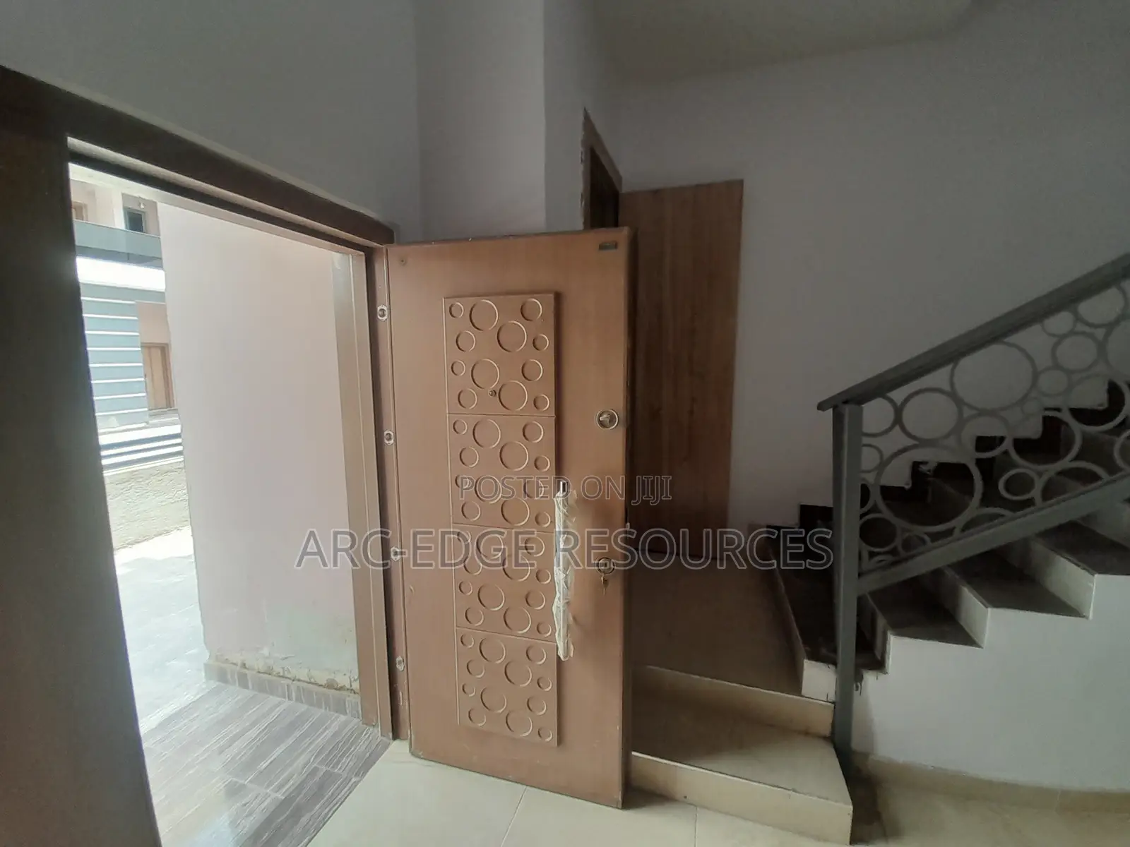4bdrm Duplex in Ago Palace for sale