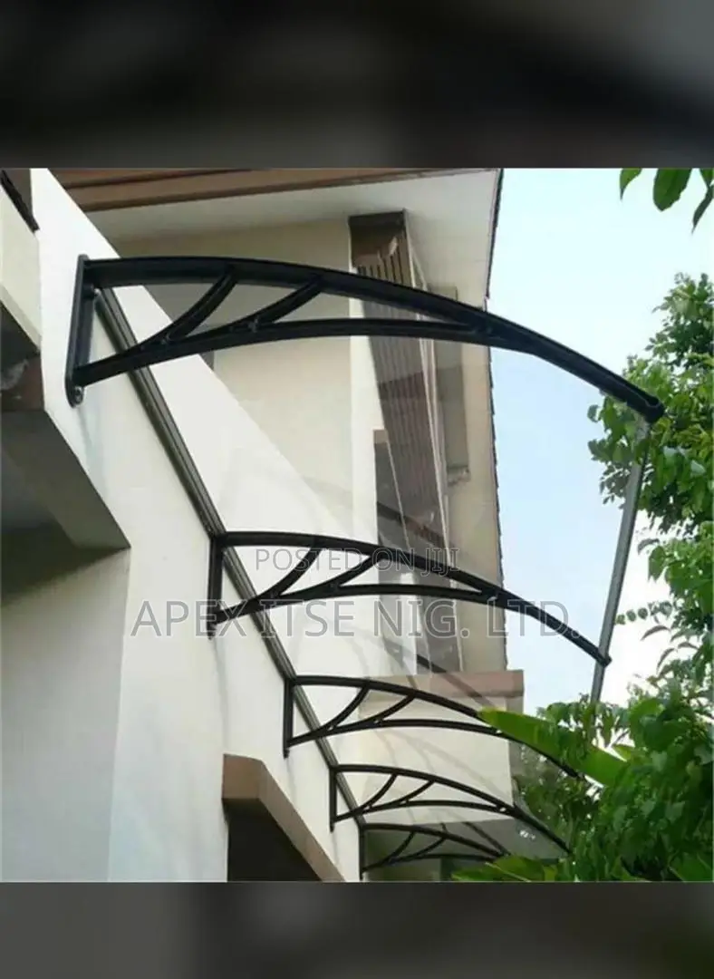 Awning Shade With Transparent Roofing Sheet