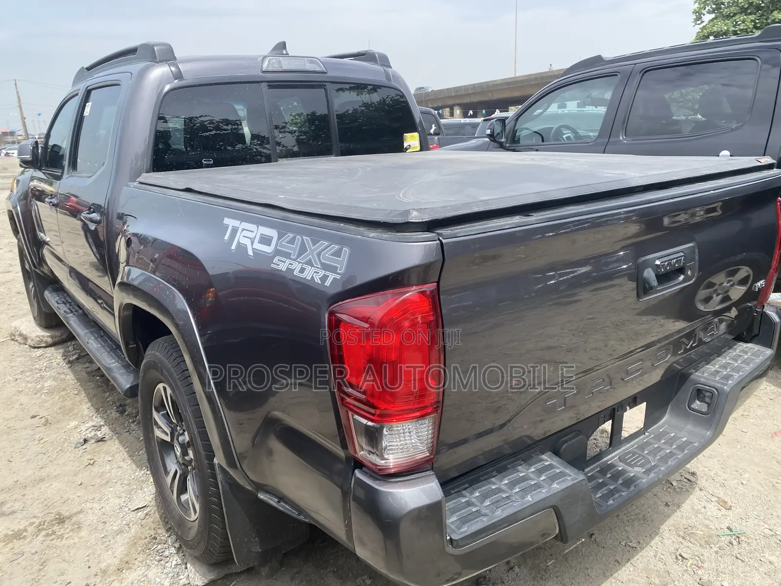 Toyota Tacoma 4dr Double Cab 2016 Black