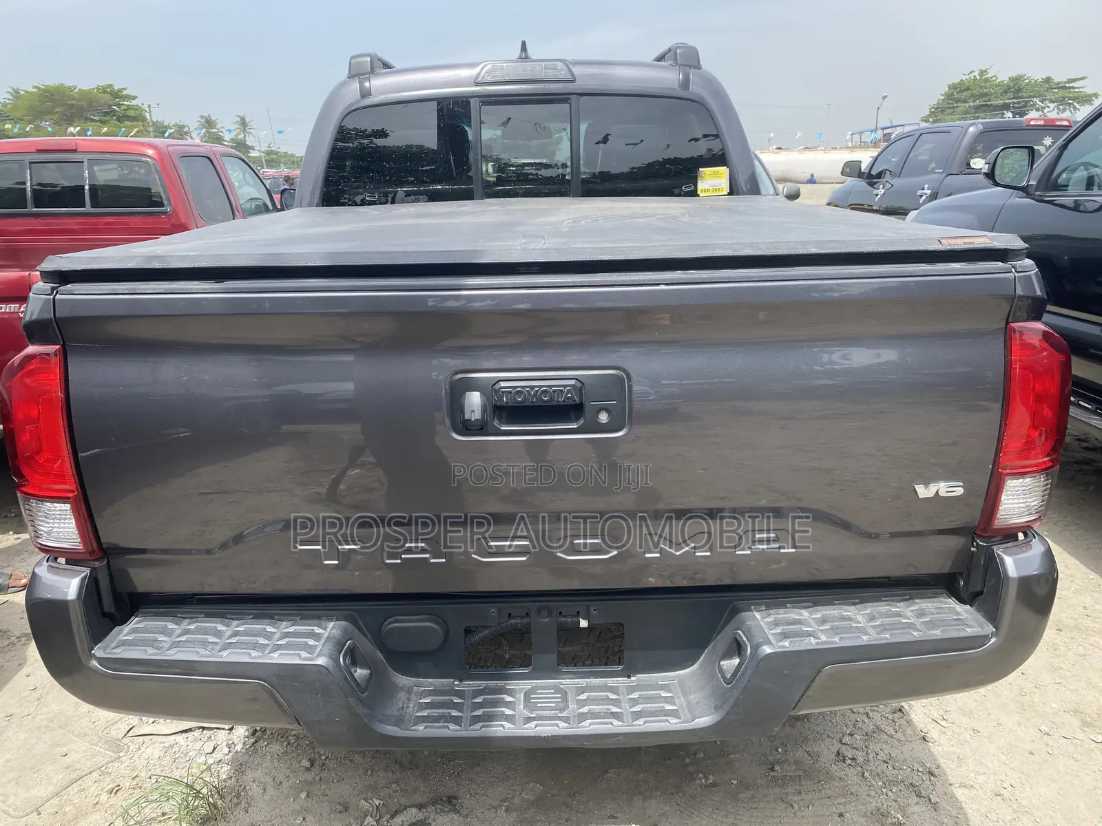 Toyota Tacoma 4dr Double Cab 2016 Black
