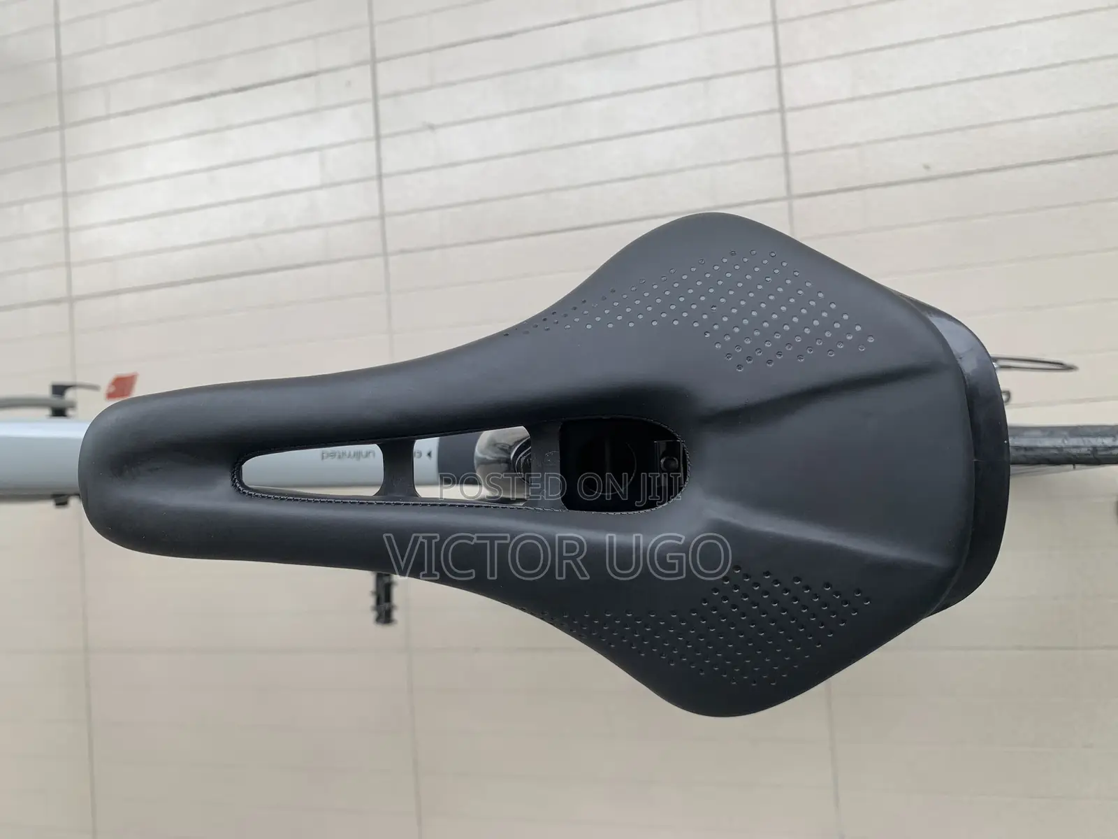 Twitter-Carbon Fiber Road Bicycle, R10