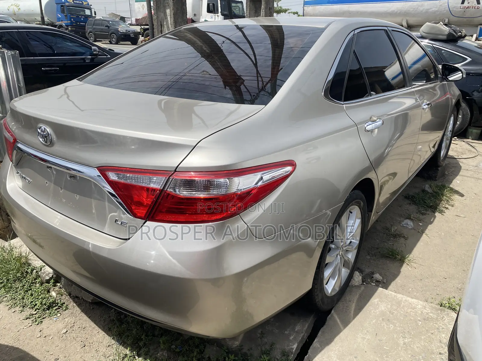 Toyota Camry 2015 Gold