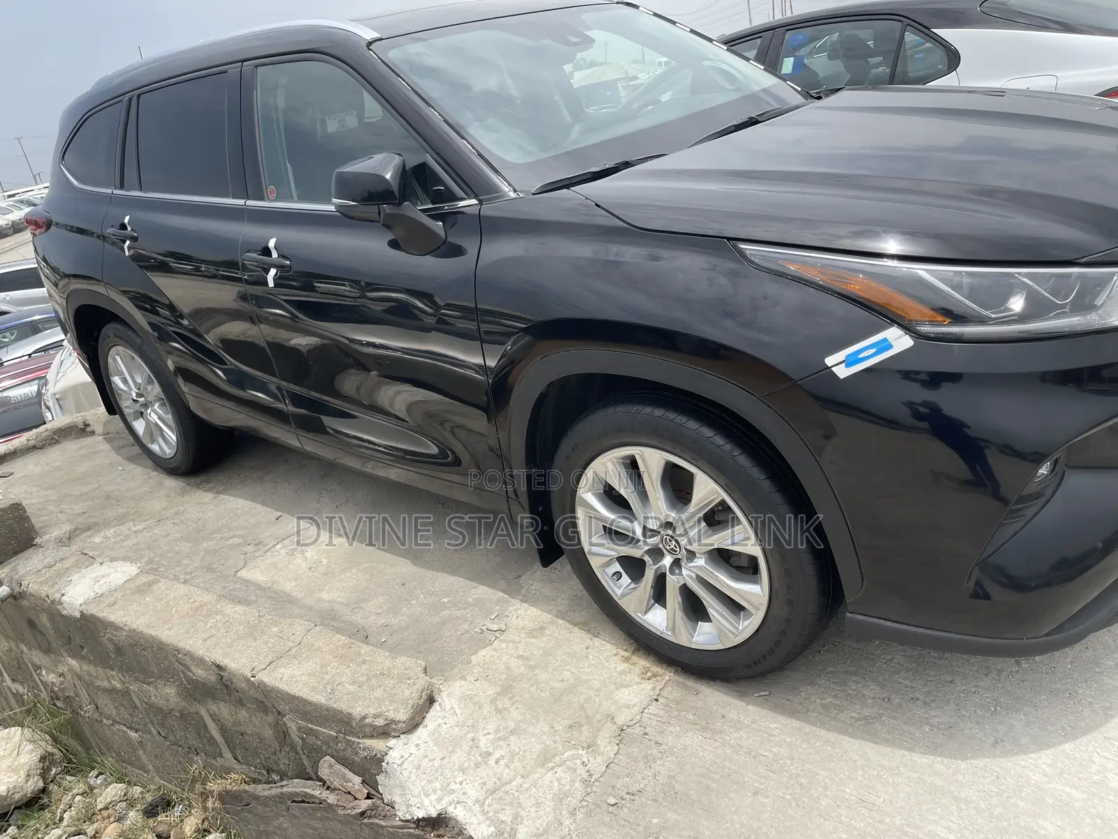 Toyota Highlander Limited 2022 Black