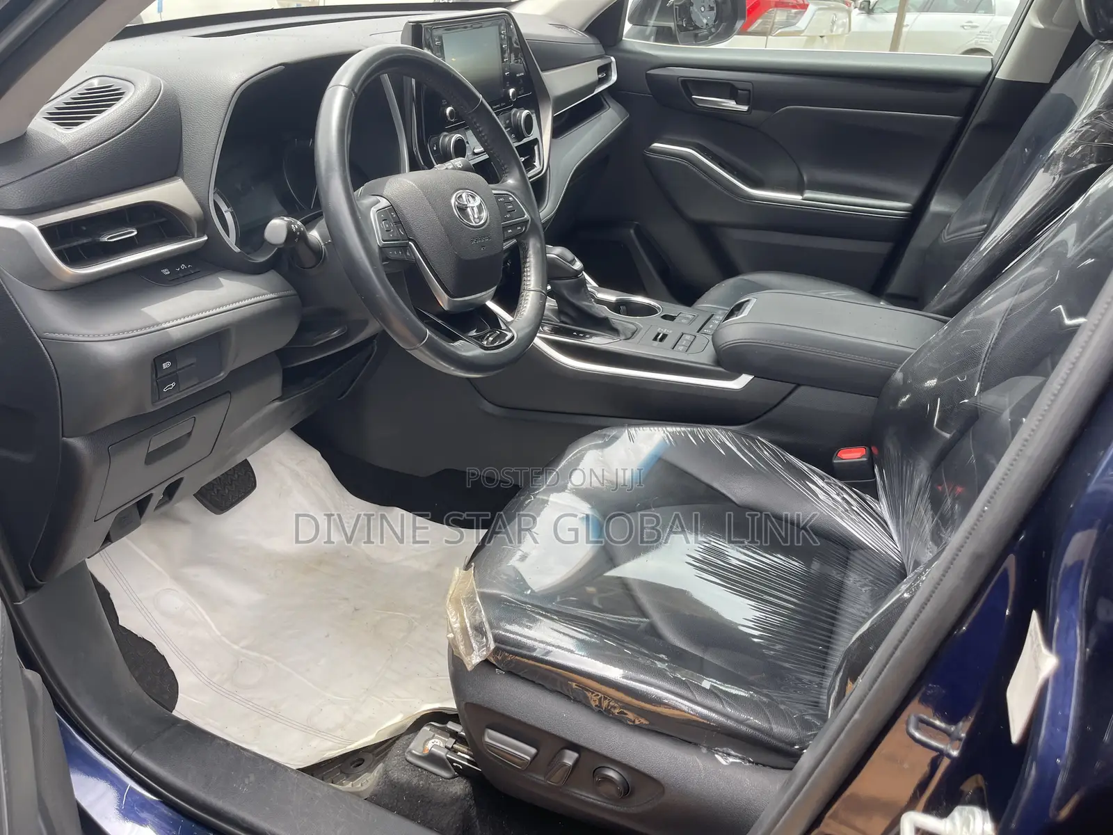 Toyota Highlander XLE 2021 Blue