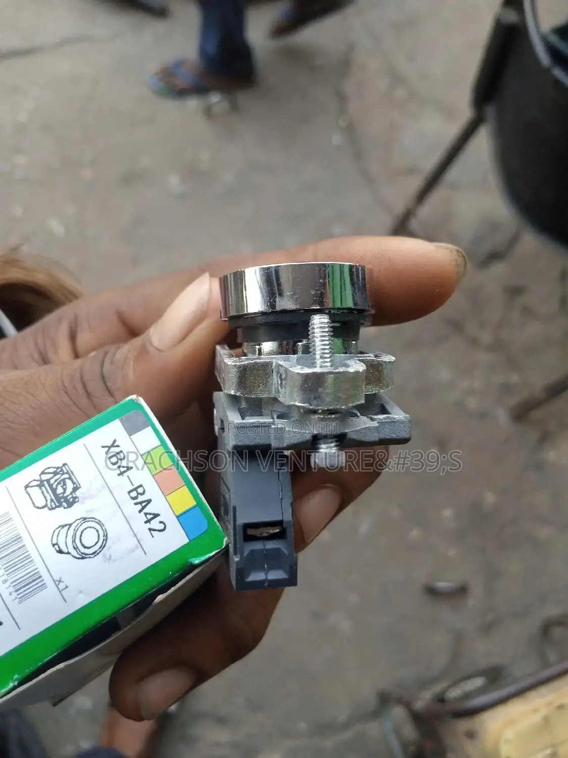 Schneider Electric Push Button