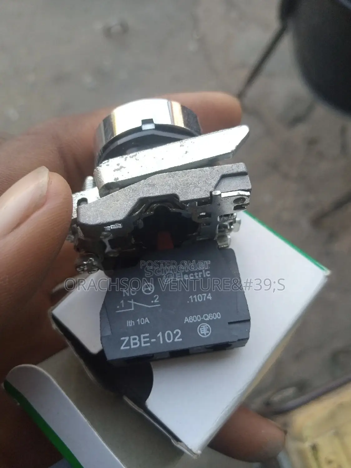 Schneider Electric Push Button