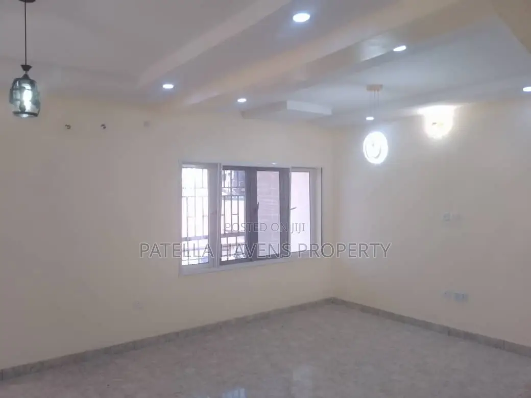 Spacious 4 Bedroom Flat(2nd Floor)