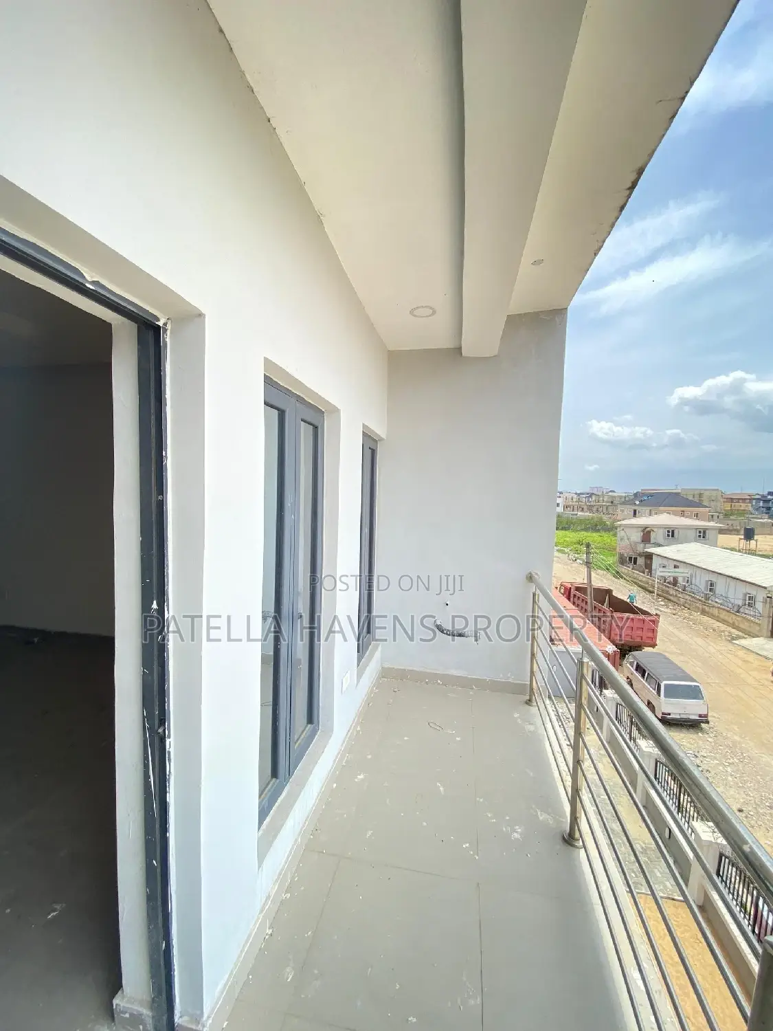 Spacious 4 Bedroom Flat(2nd Floor)