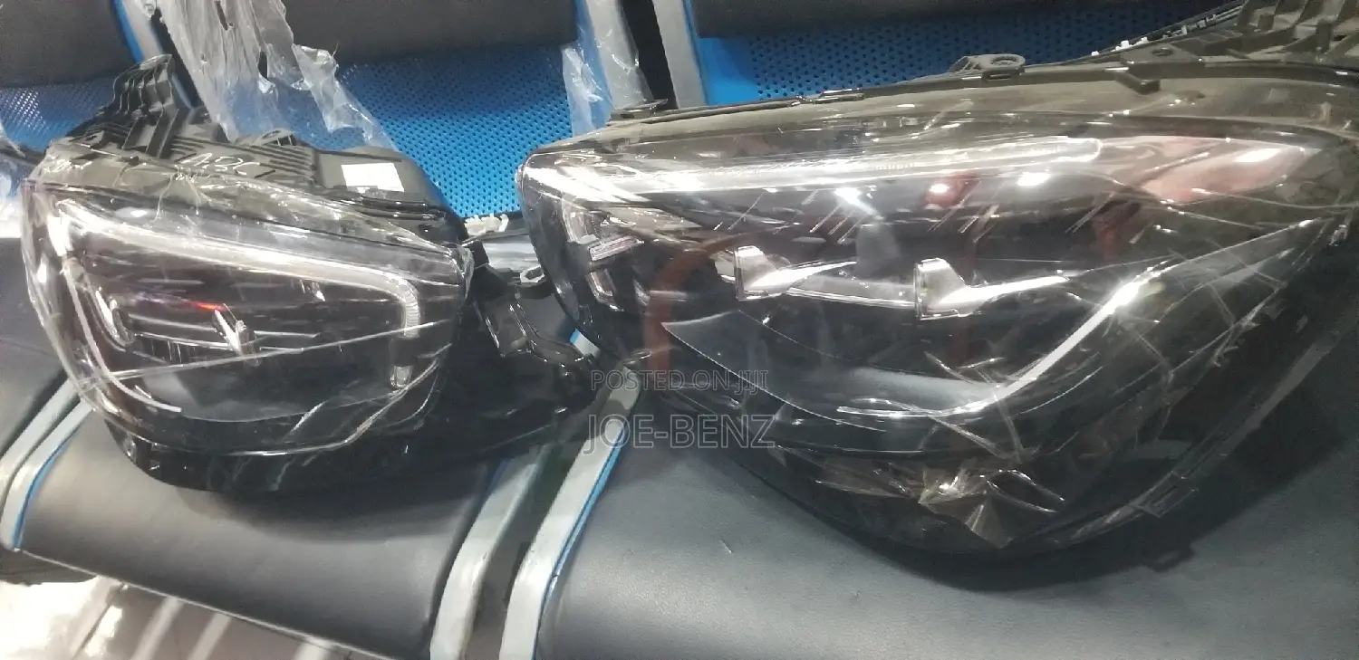 E350 2021 Complete Set of Headlights