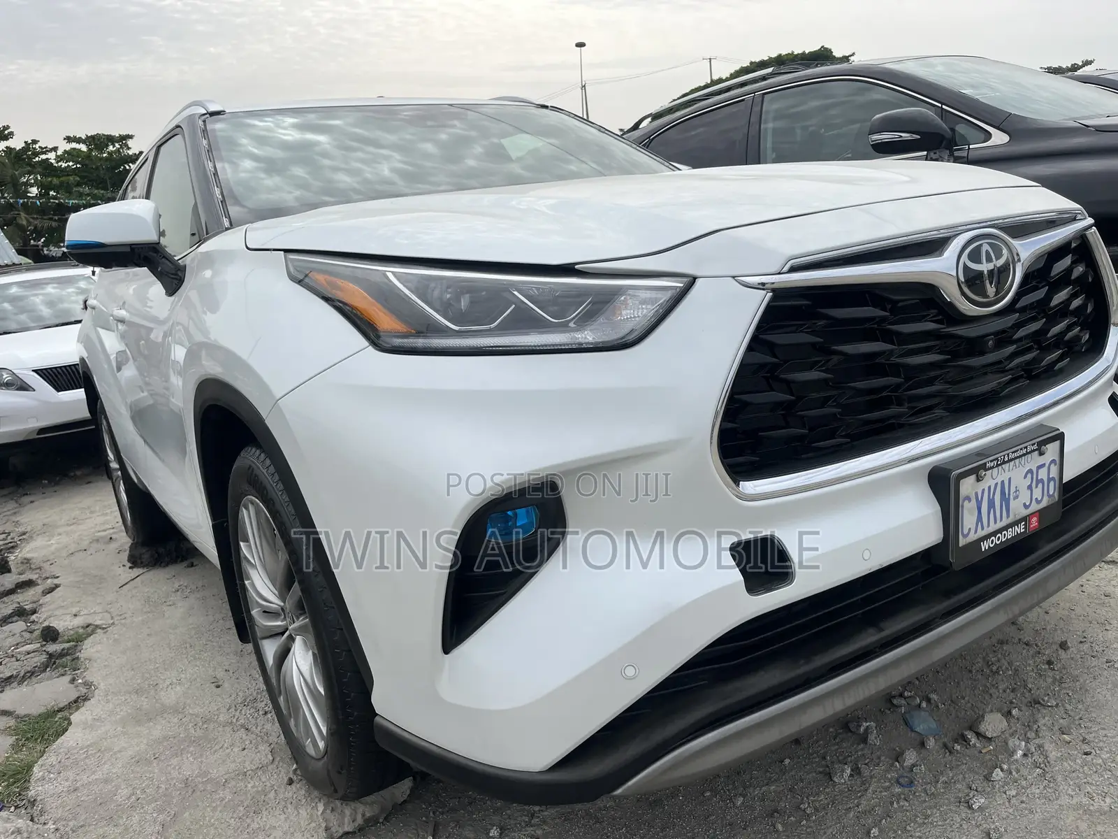 Toyota Highlander Platinum AWD 2023 White