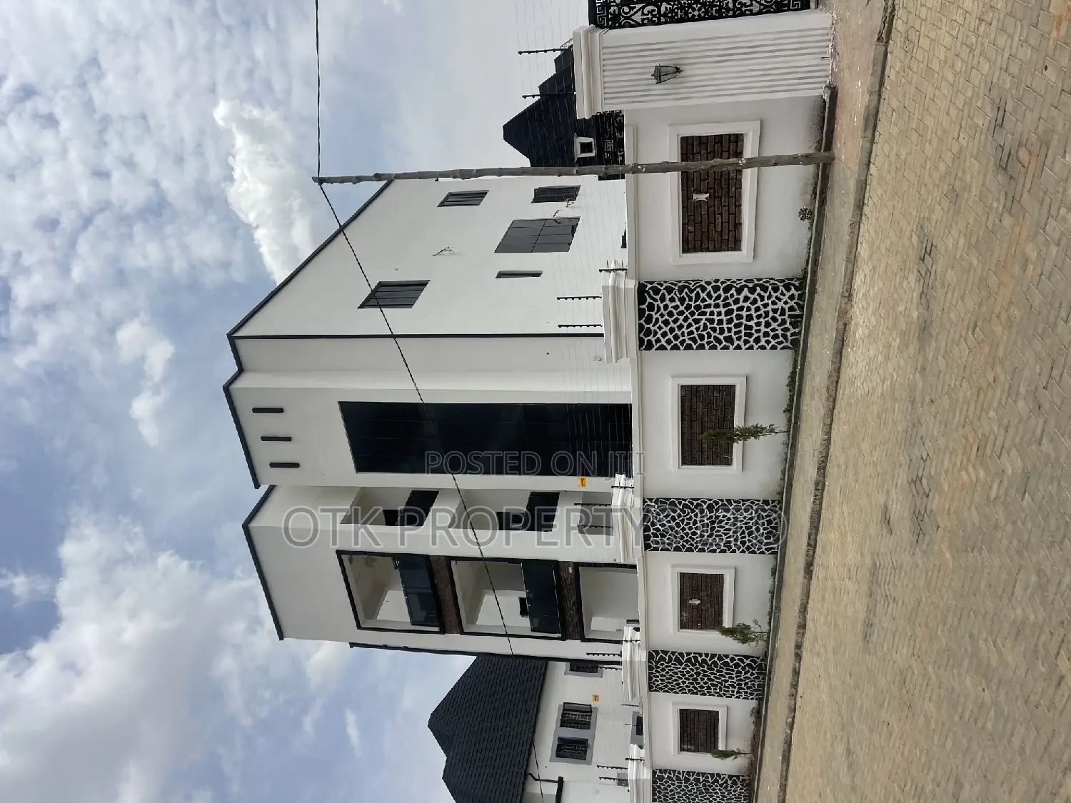 7bdrm Duplex in Efab Metropolis, Gwarinpa for sale