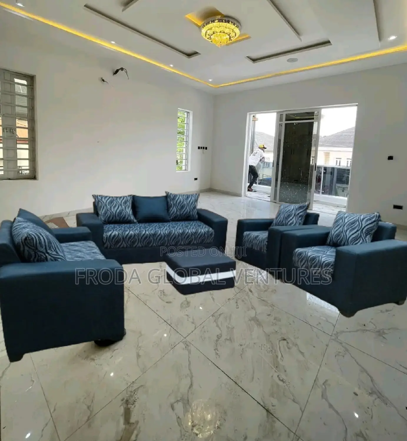Set of 7 Seaters Sofa Chairs With Pillows and Table. Fabric. Aku01