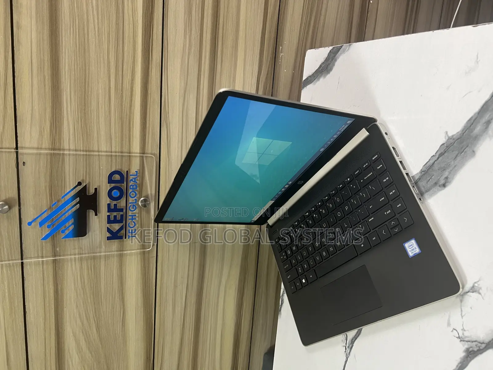 Laptop HP 14-Dq1088wm 8GB Intel Core I3 SSD 256GB