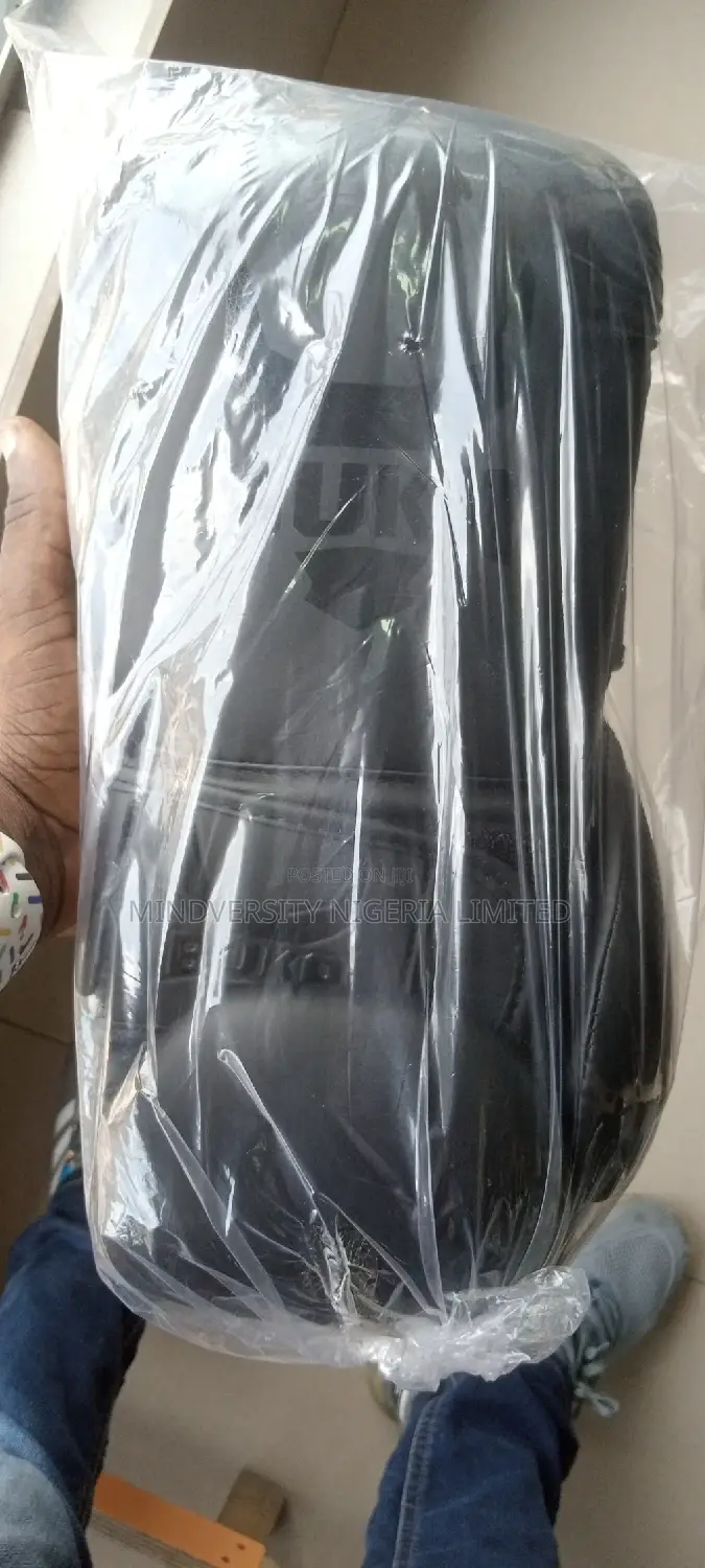 Buka Boxing Gloves 