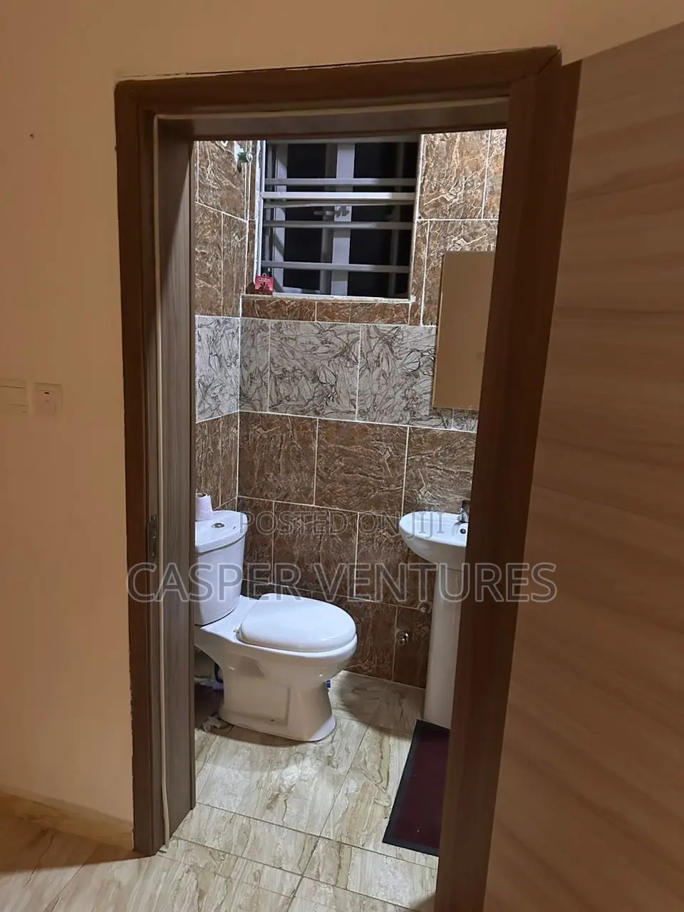1bdrm Shared Apartment in Van Daniels, Lekki Phase 2 for rent