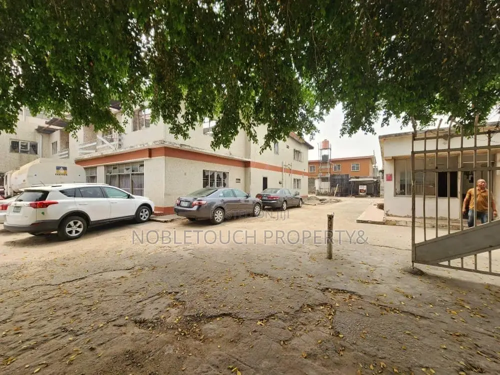 Block of Flats on 3acres at Ikeja Lagos