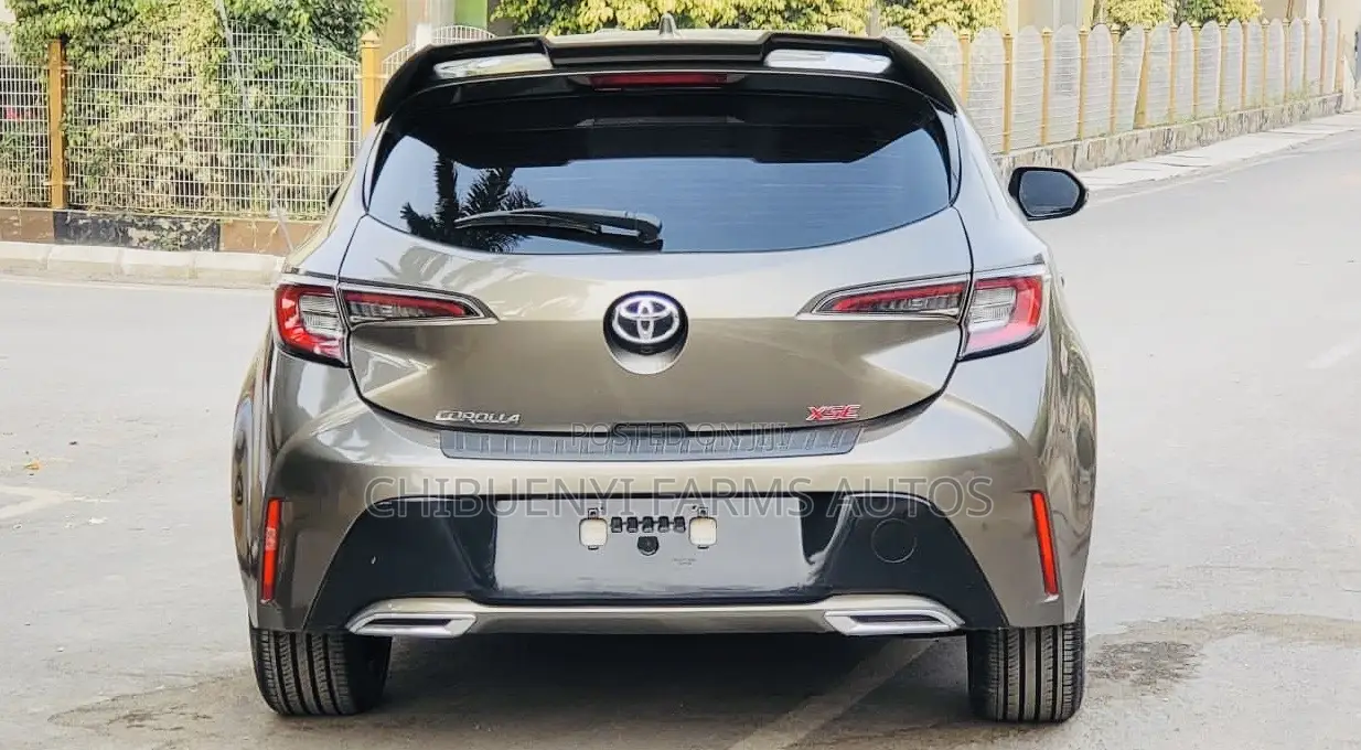 Toyota Corolla 2019 Brown