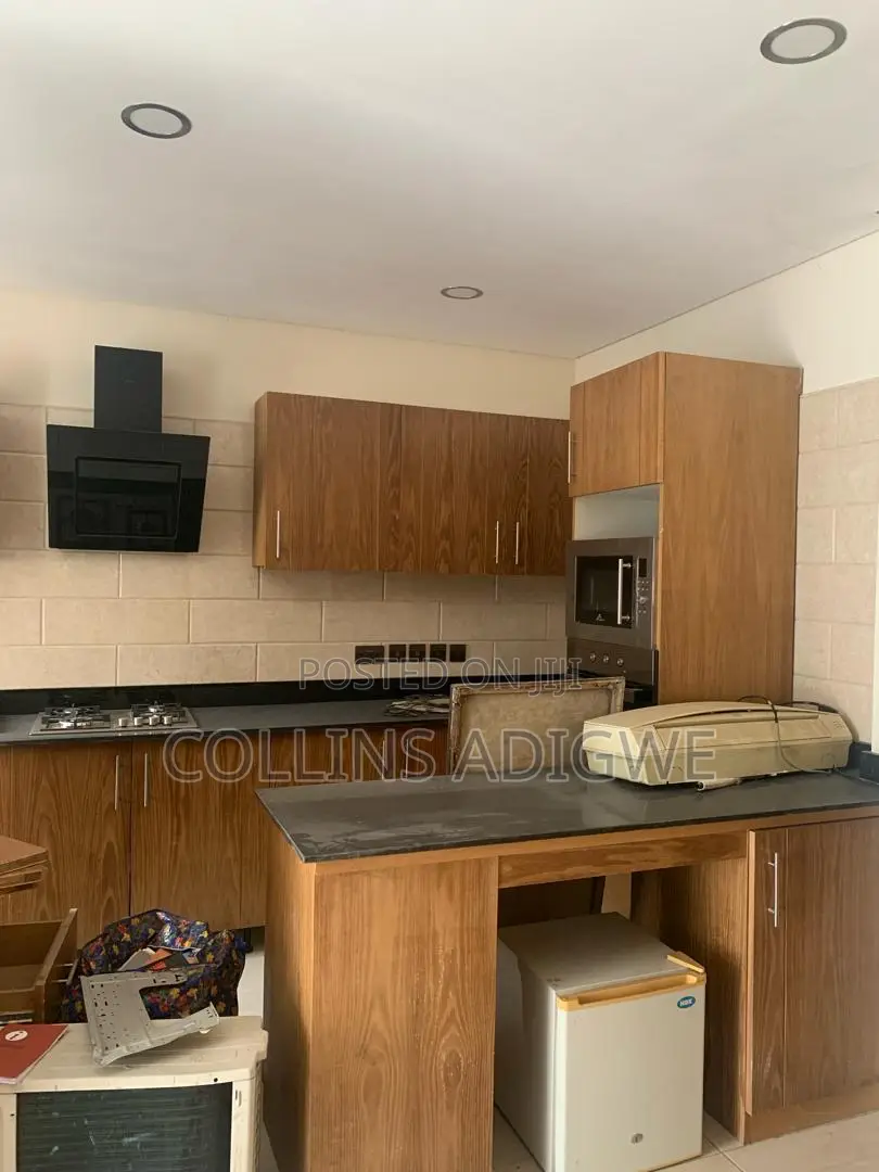 3bdrm Apartment in Abacha Estate Ikoyi for rent