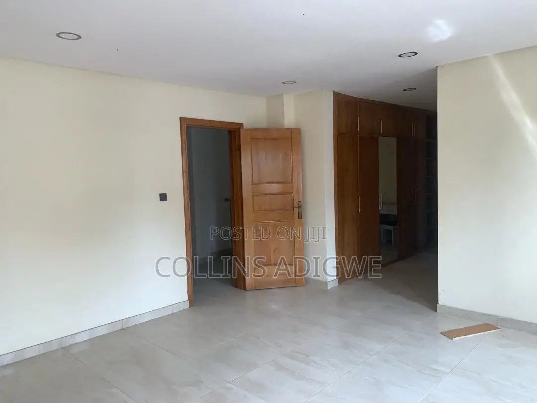 3bdrm Apartment in Abacha Estate Ikoyi for rent