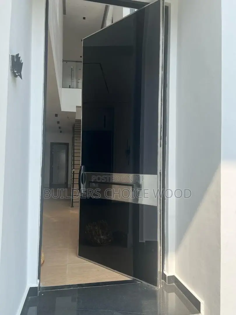 Pivot Chrome and Black Door