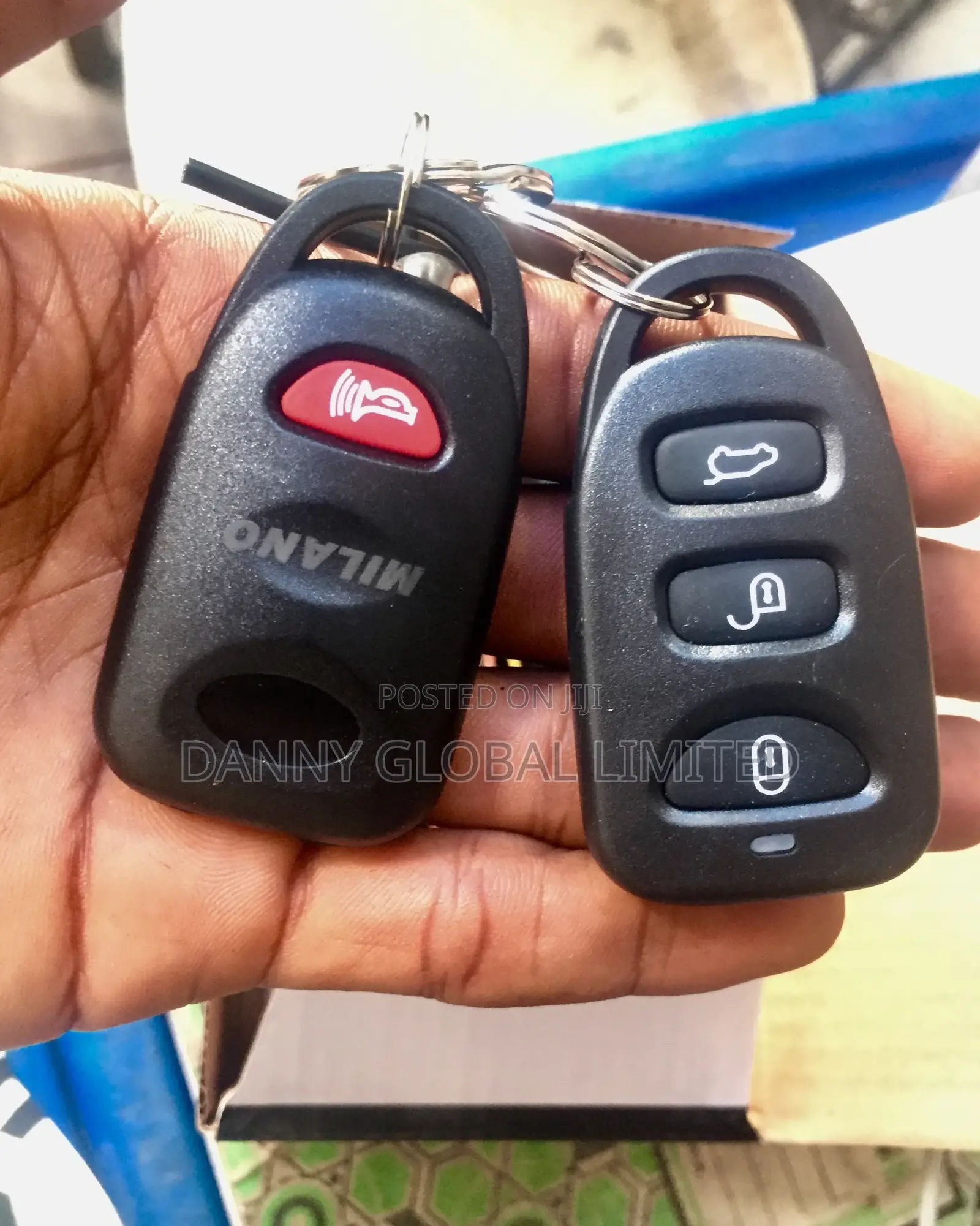 Brand New Universal Car Remote ( Open and Lock ) 