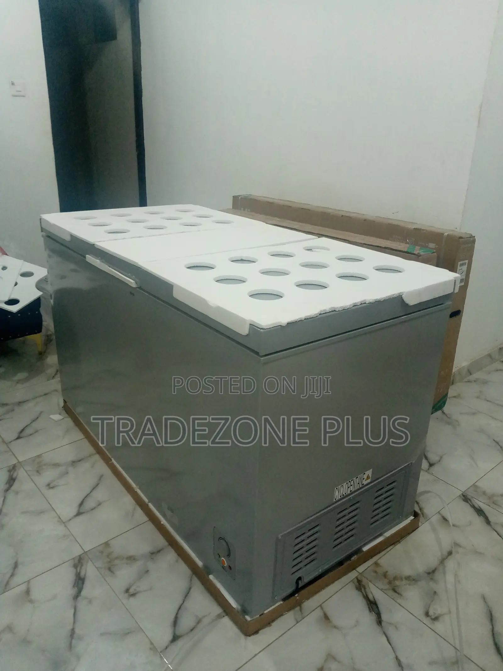 Hisense Fast Selling 420L Chest Freezer